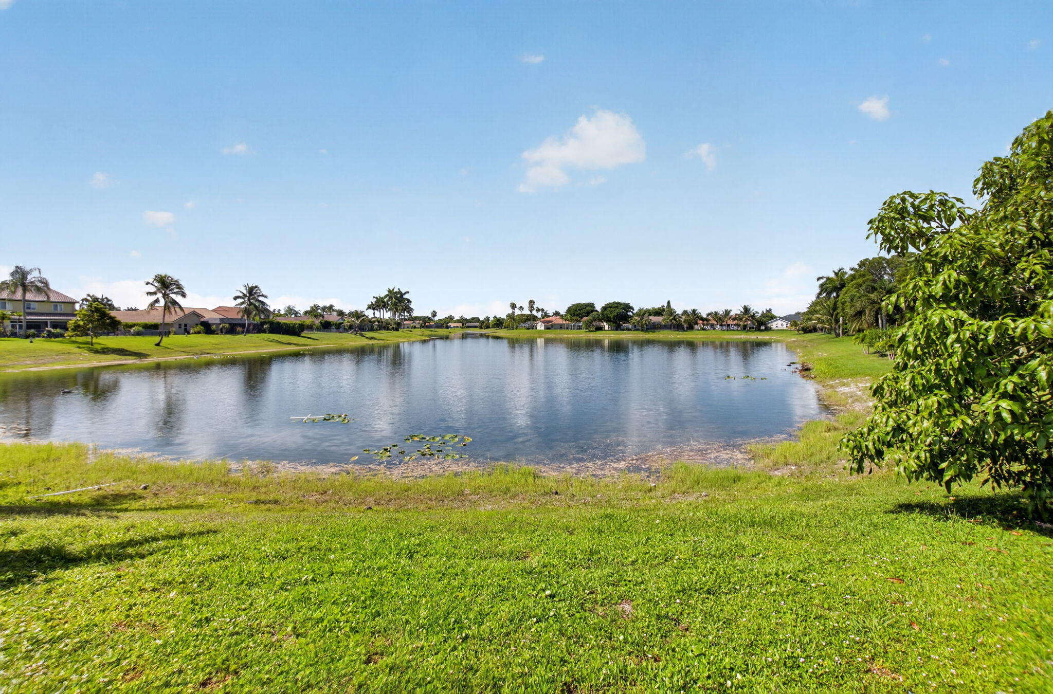 ISLAND LAKES SEC 1 3 - Residential