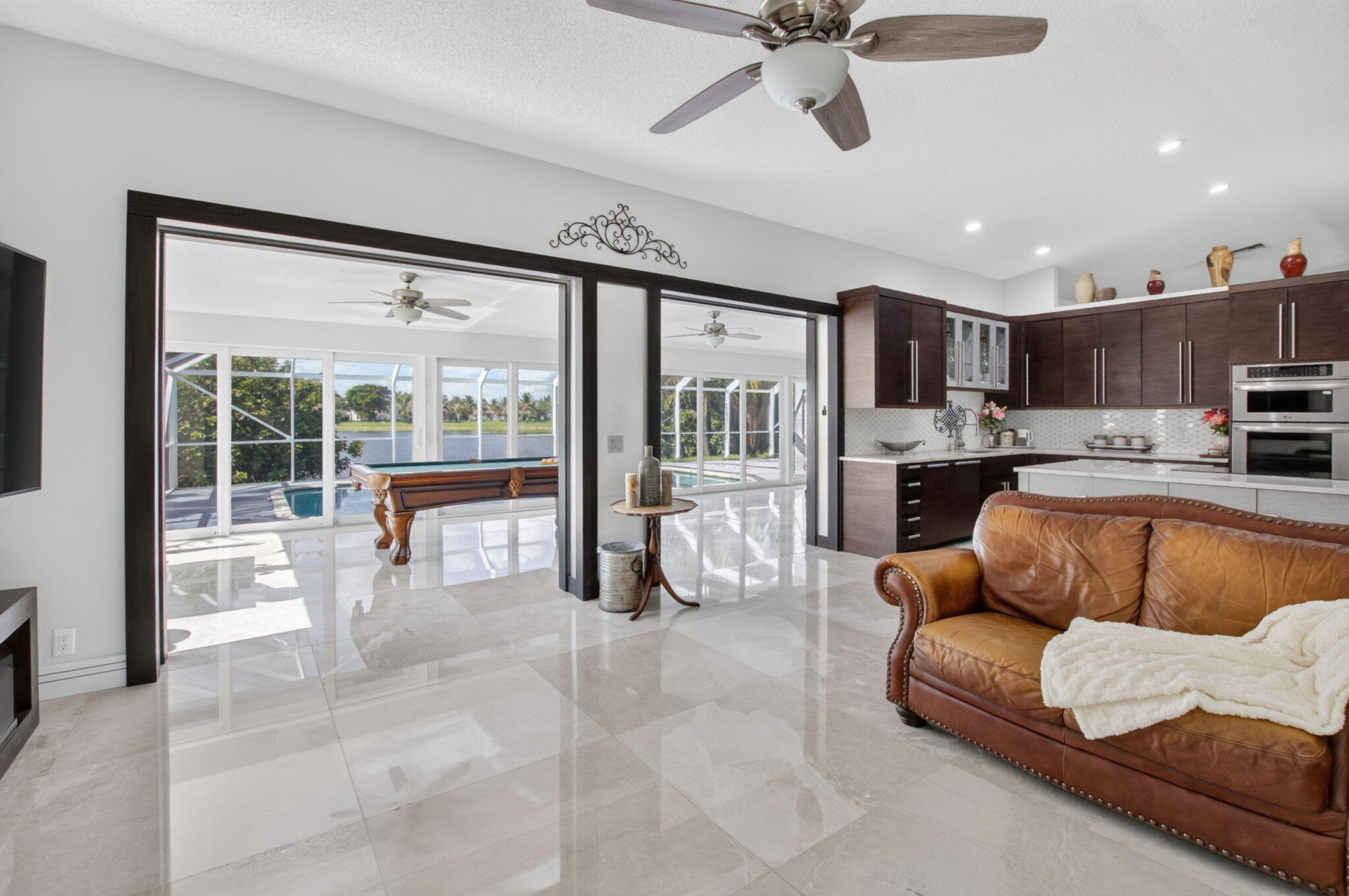 ISLAND LAKES SEC 1 3 - Residential