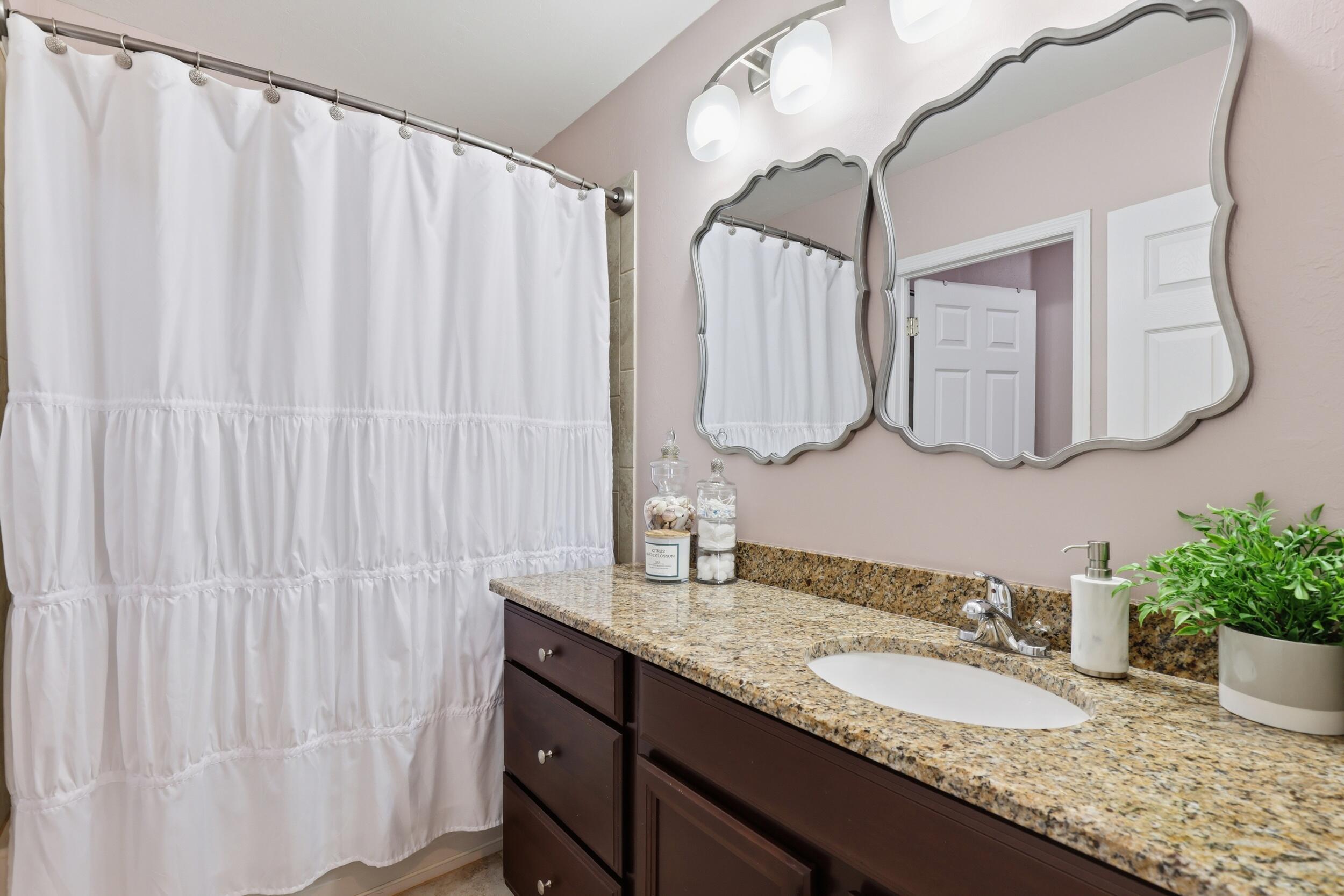 VALENCIA GOLF & COUNTRY CLUB PH 2 - Residential