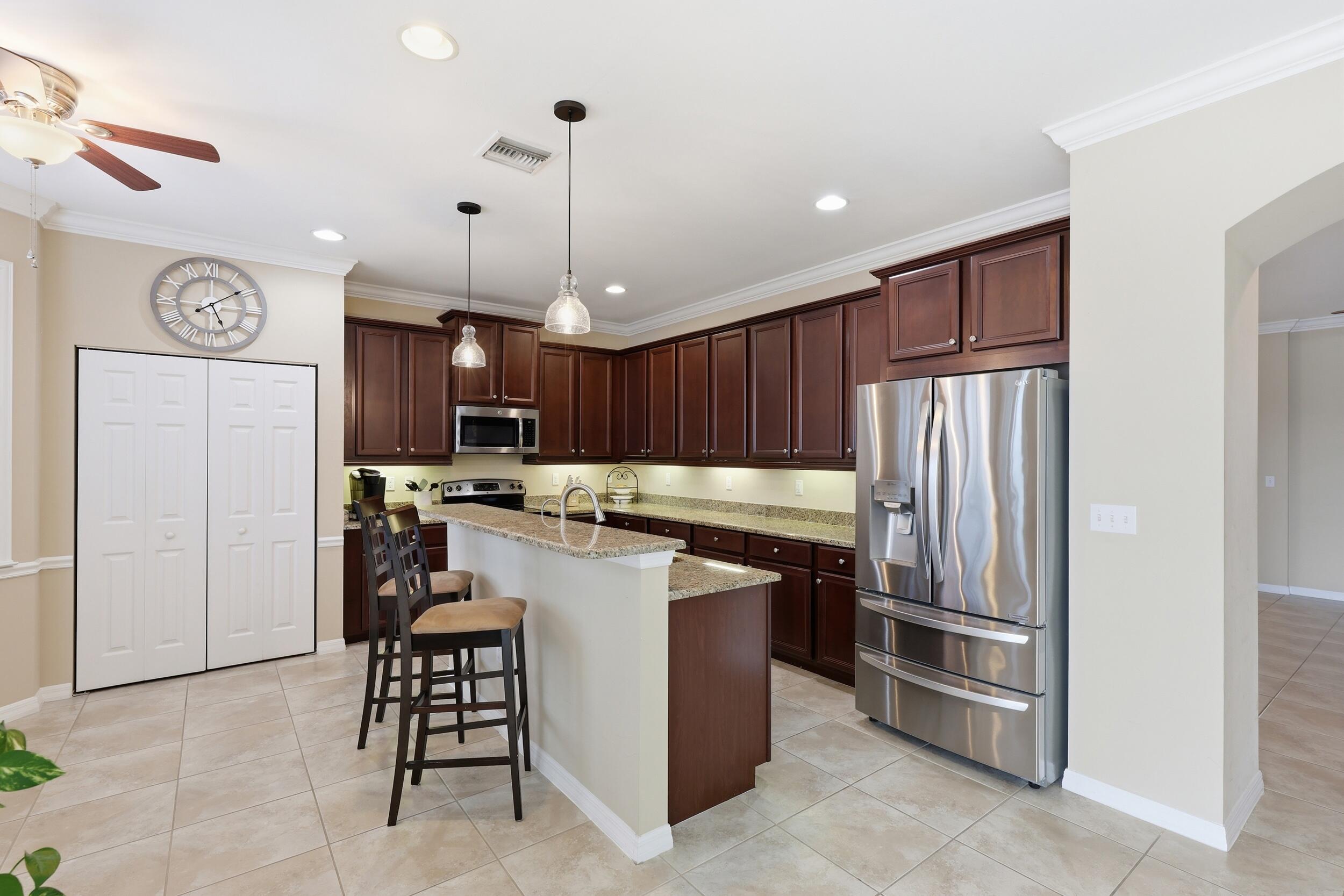 VALENCIA GOLF & COUNTRY CLUB PH 2 - Residential