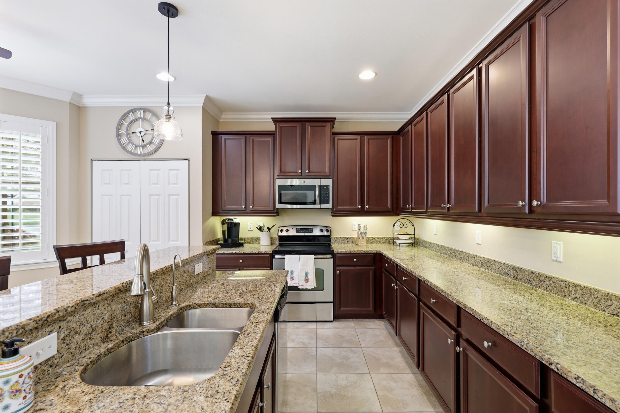 VALENCIA GOLF & COUNTRY CLUB PH 2 - Residential