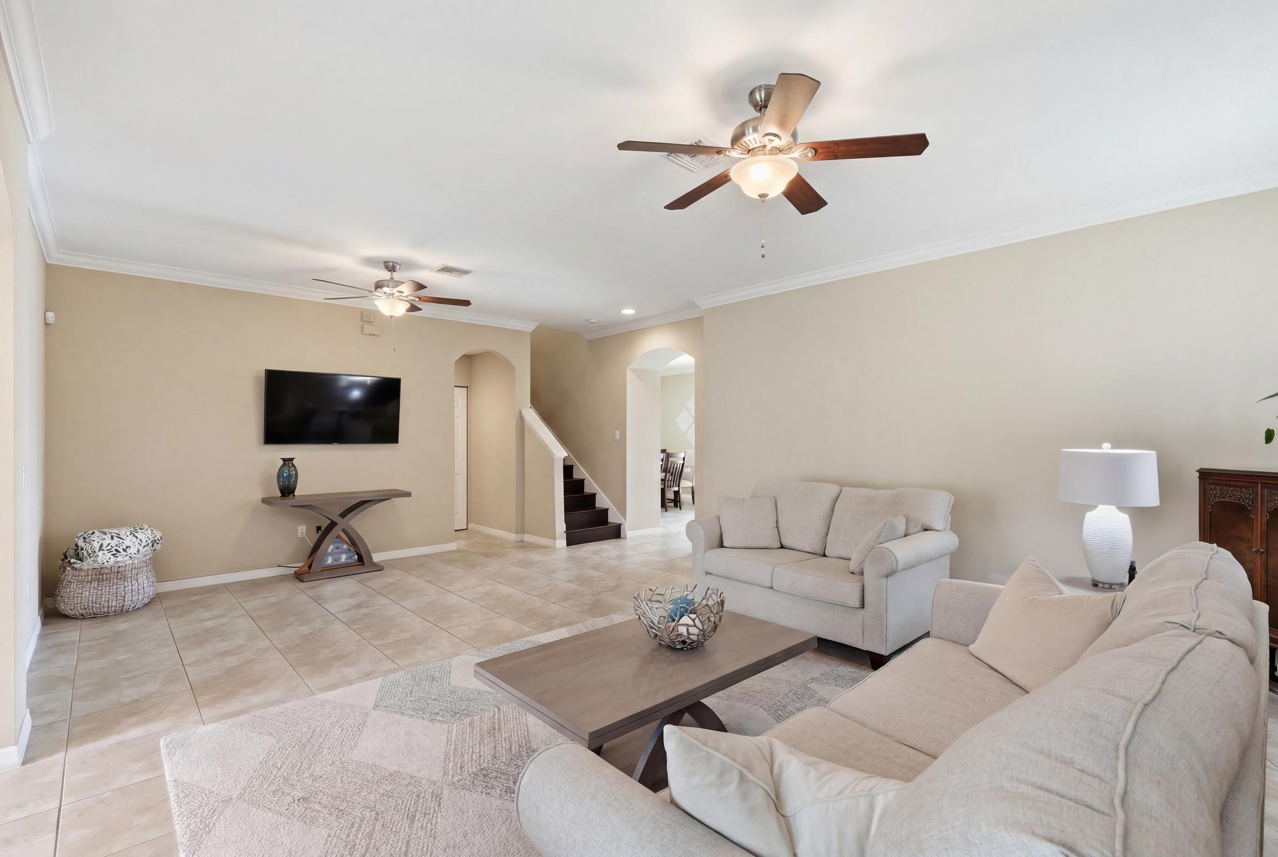 VALENCIA GOLF & COUNTRY CLUB PH 2 - Residential
