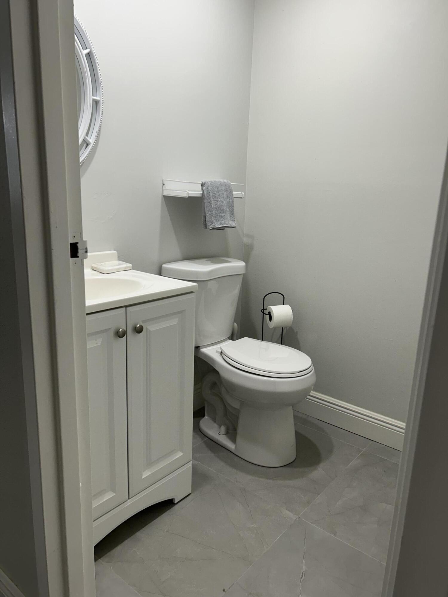 KINGS POINT FLANDERS CONDOS - Residential Lease