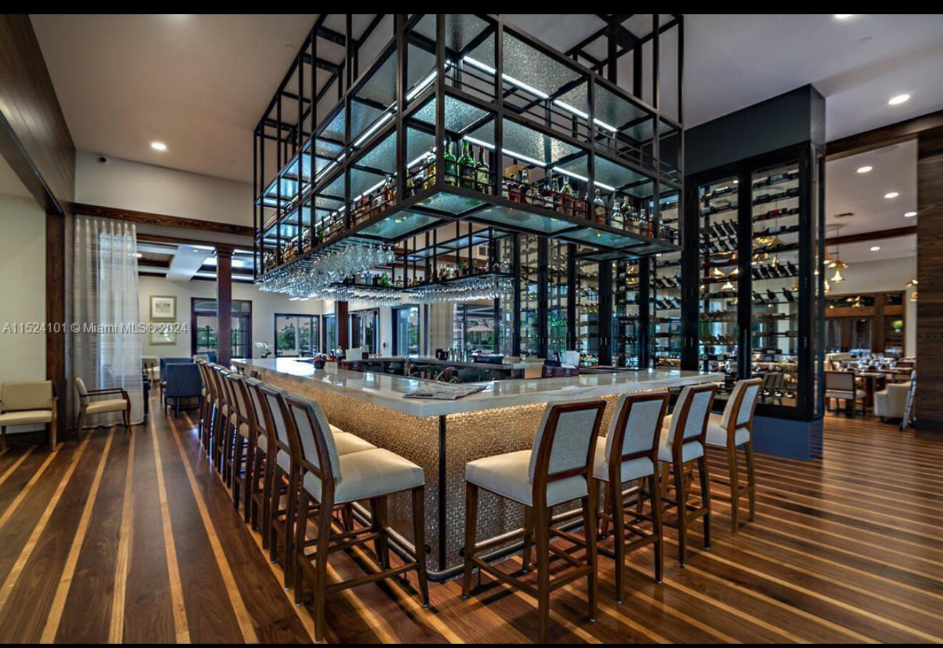ADMIRALS COVE - Residential