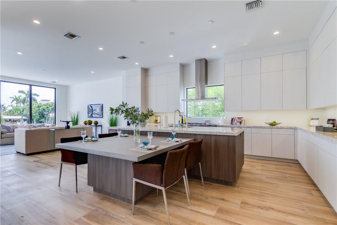 RIO VISTA ISLES - Residential