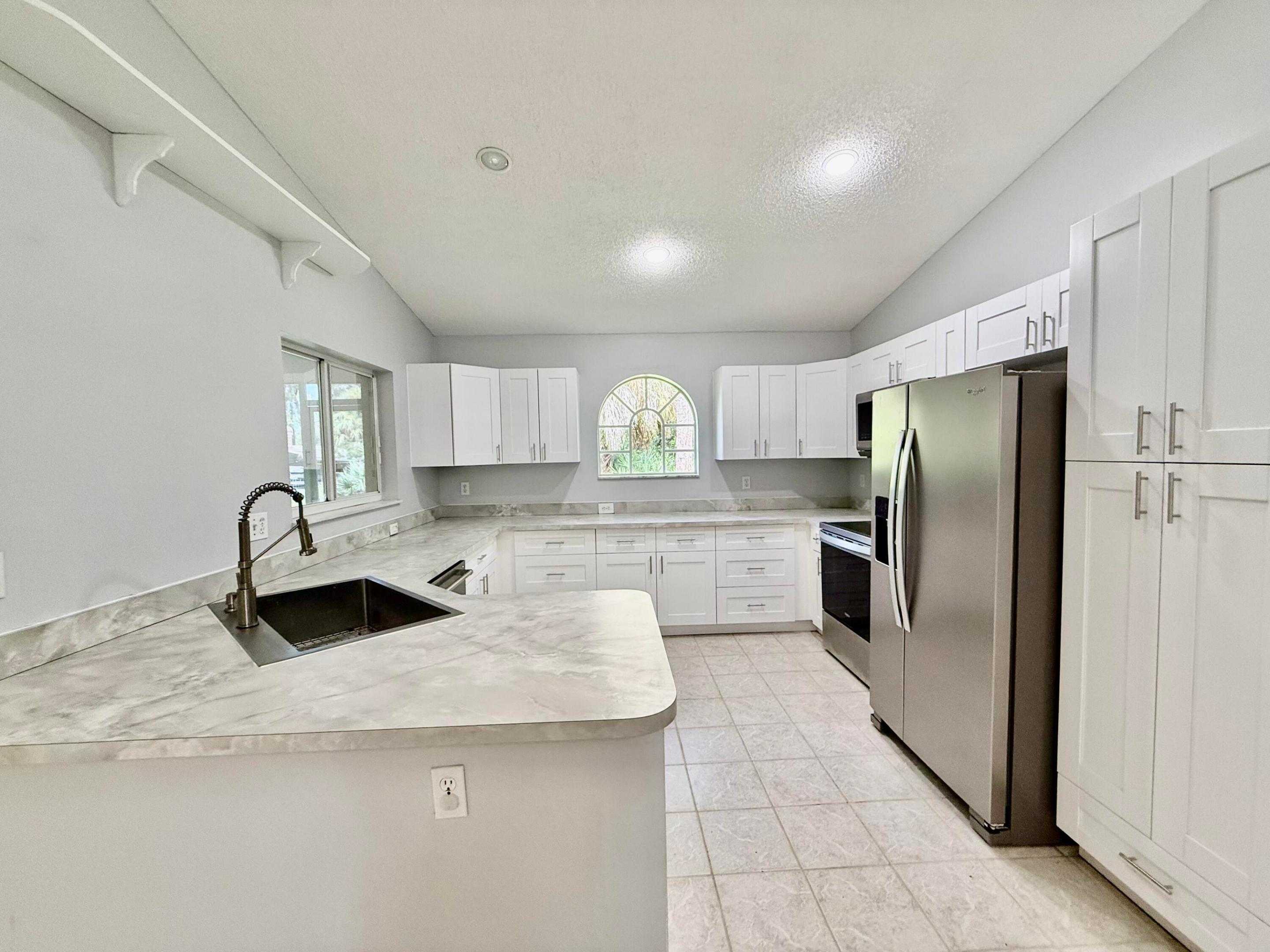INDIAN RIVER ESTATES UNIT 6 - Residential Lease