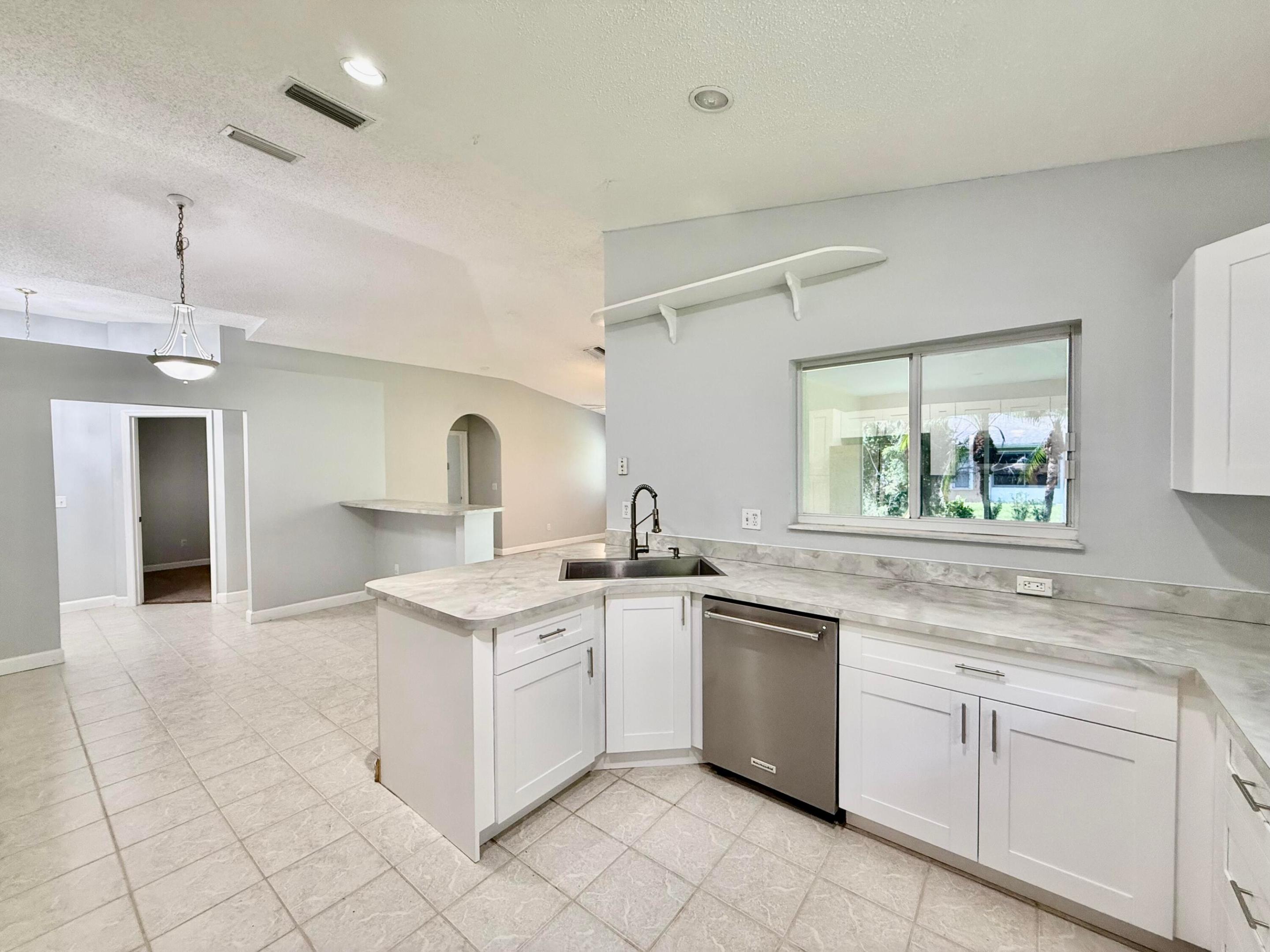 INDIAN RIVER ESTATES UNIT 6 - Residential Lease