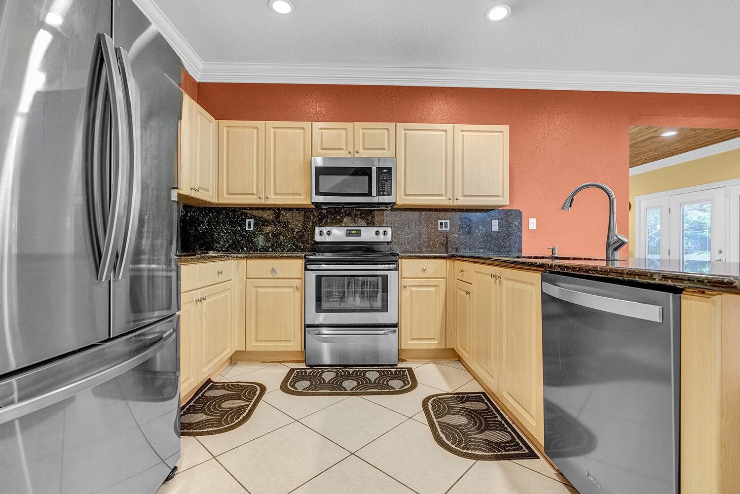 PARKSIDE ESTATES - Residential