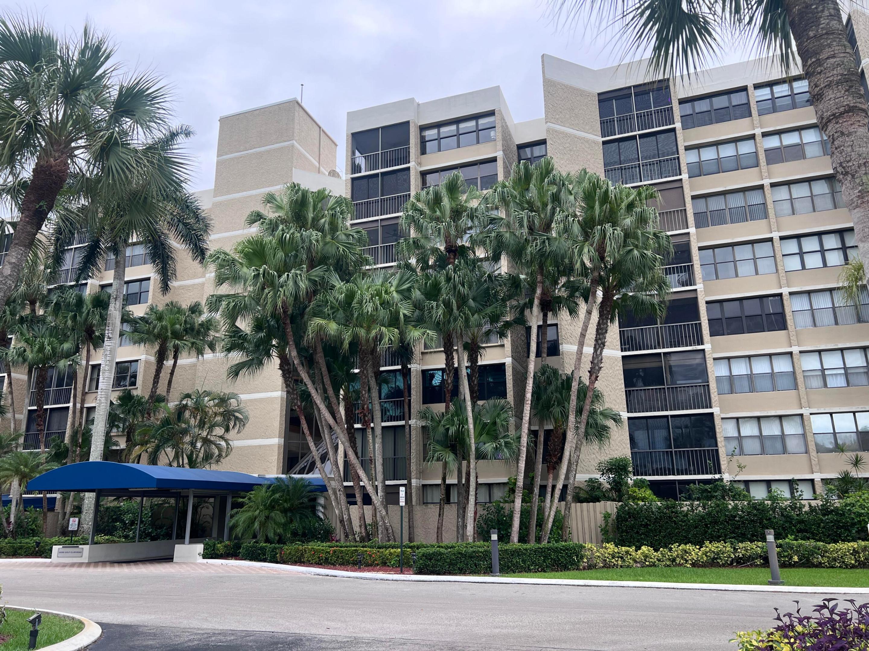 COUNTRY CLUB APTS AT - Residential Lease