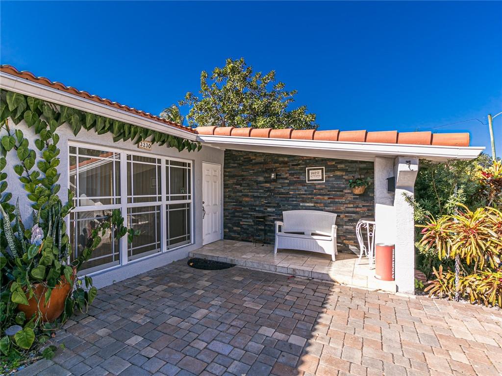 Hollywood Hills 6-22 B - Residential