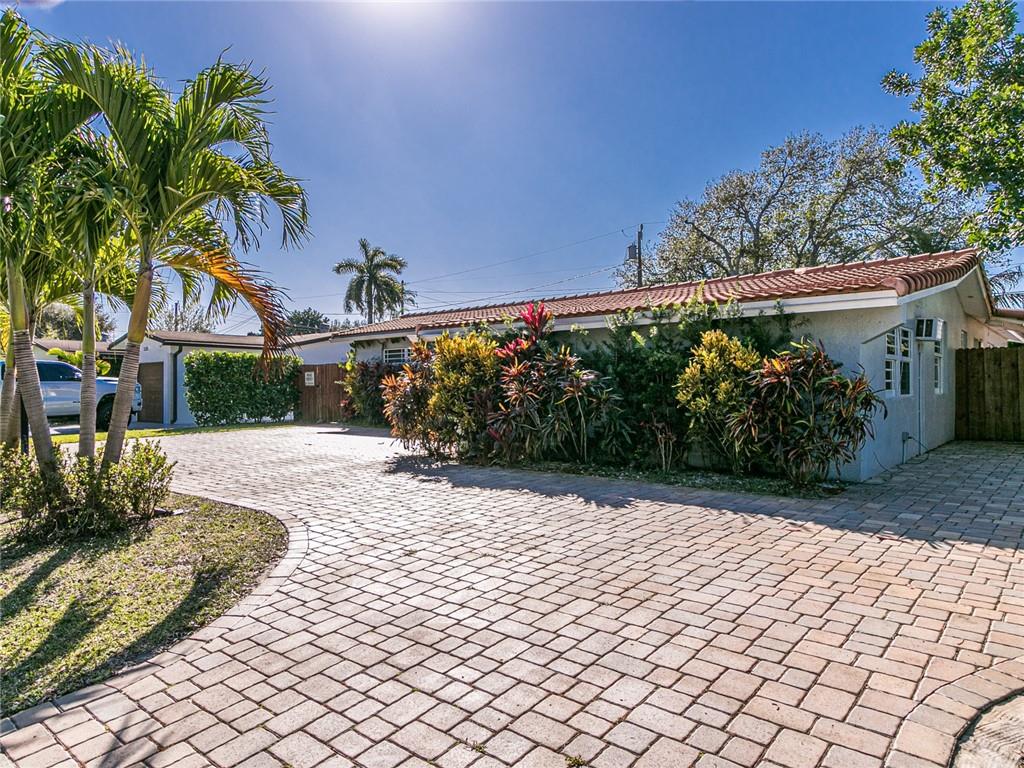Hollywood Hills 6-22 B - Residential