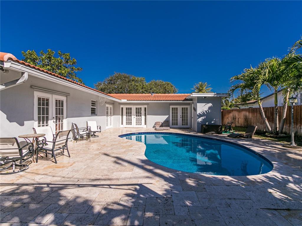 Hollywood Hills 6-22 B - Residential