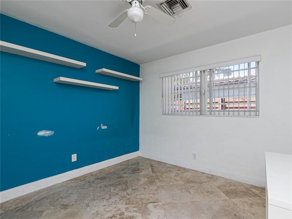 Hollywood Hills 6-22 B - Residential