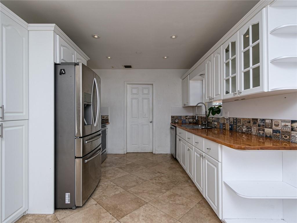 Hollywood Hills 6-22 B - Residential