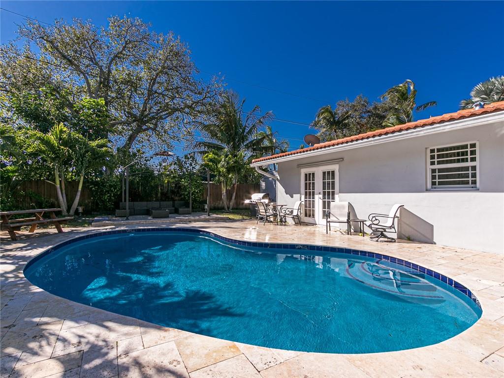 Hollywood Hills 6-22 B - Residential
