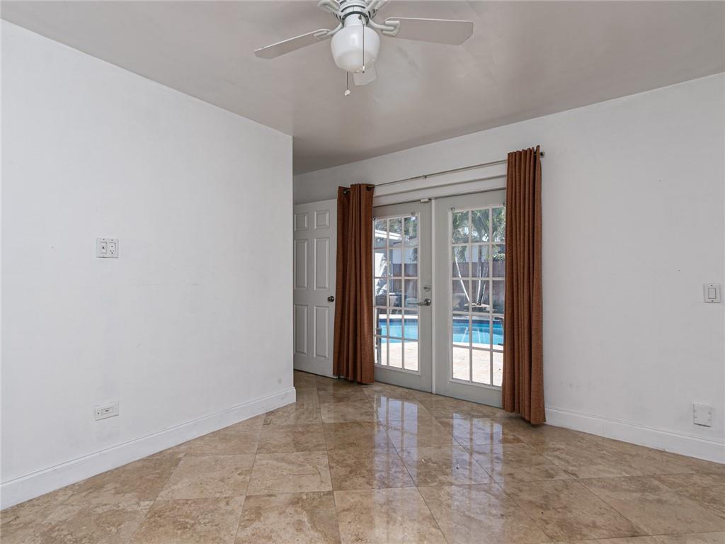 Hollywood Hills 6-22 B - Residential