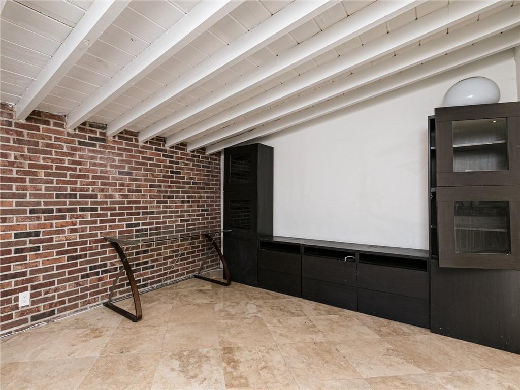 Hollywood Hills 6-22 B - Residential