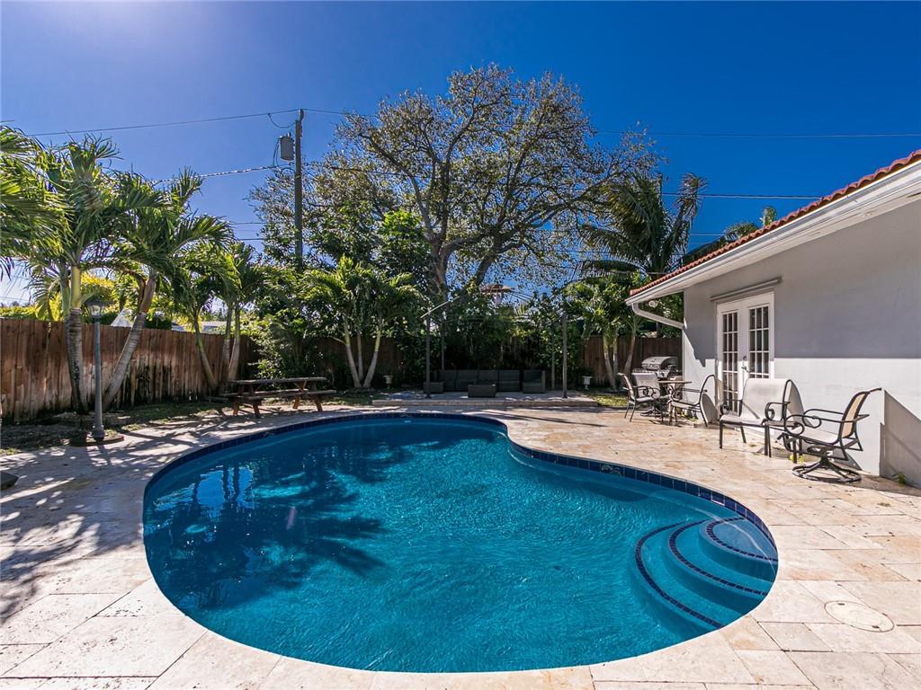 Hollywood Hills 6-22 B - Residential