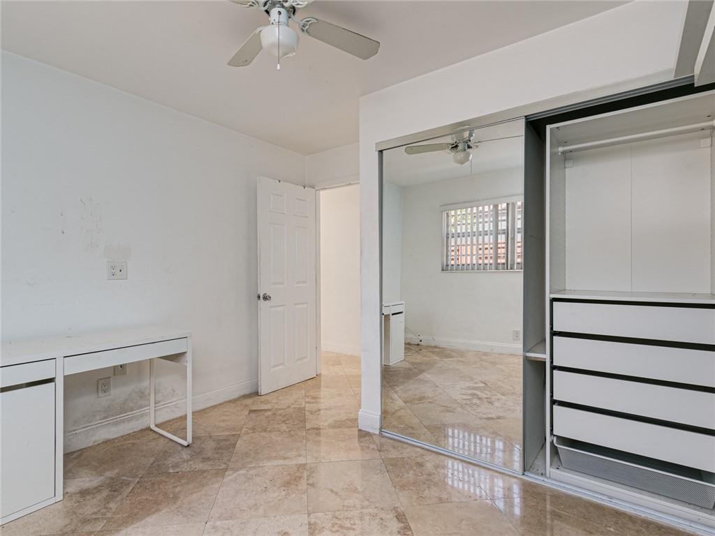 Hollywood Hills 6-22 B - Residential