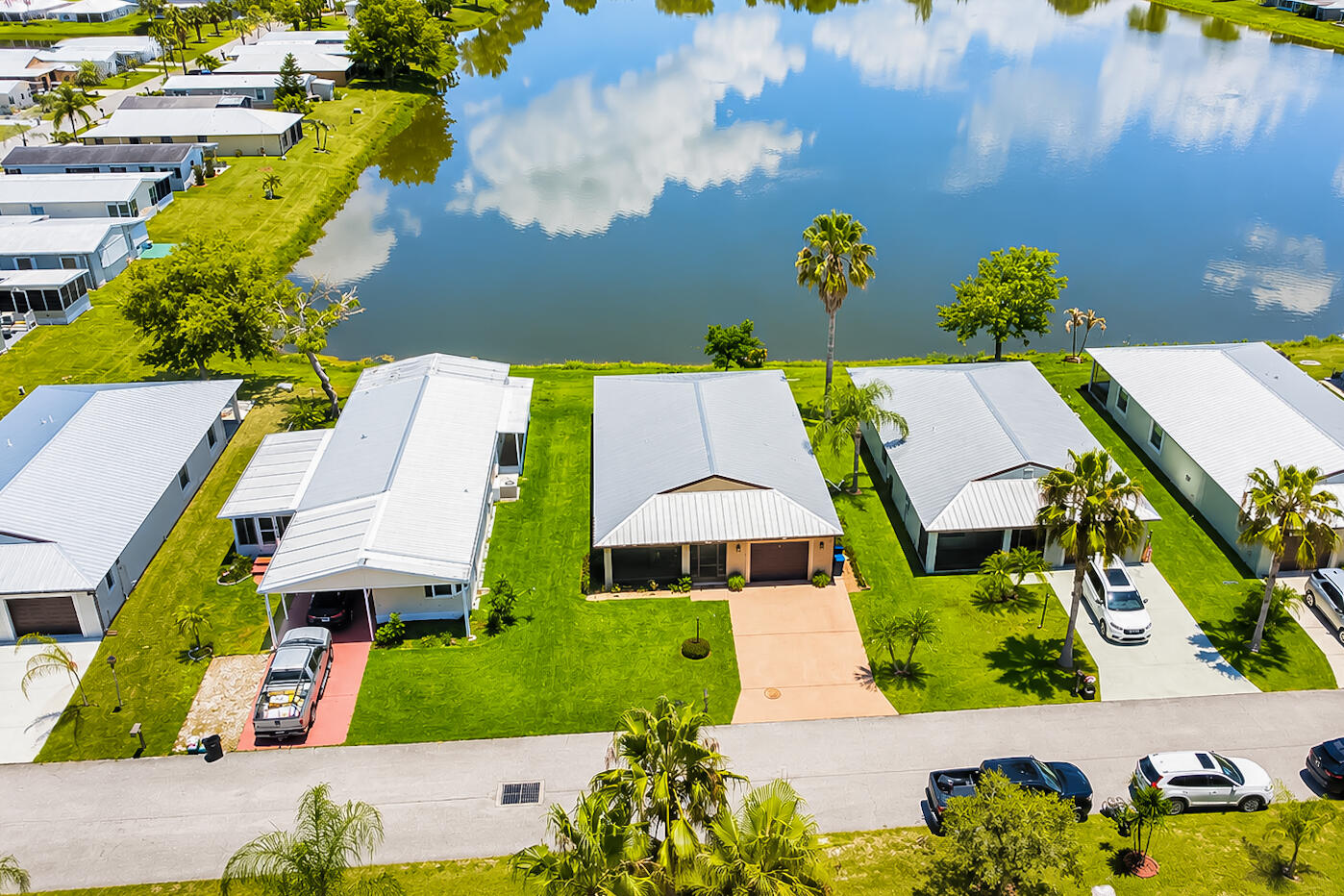 SPANISH LAKES FAIRWAYS LEASEHOLD ESTATES - Residential