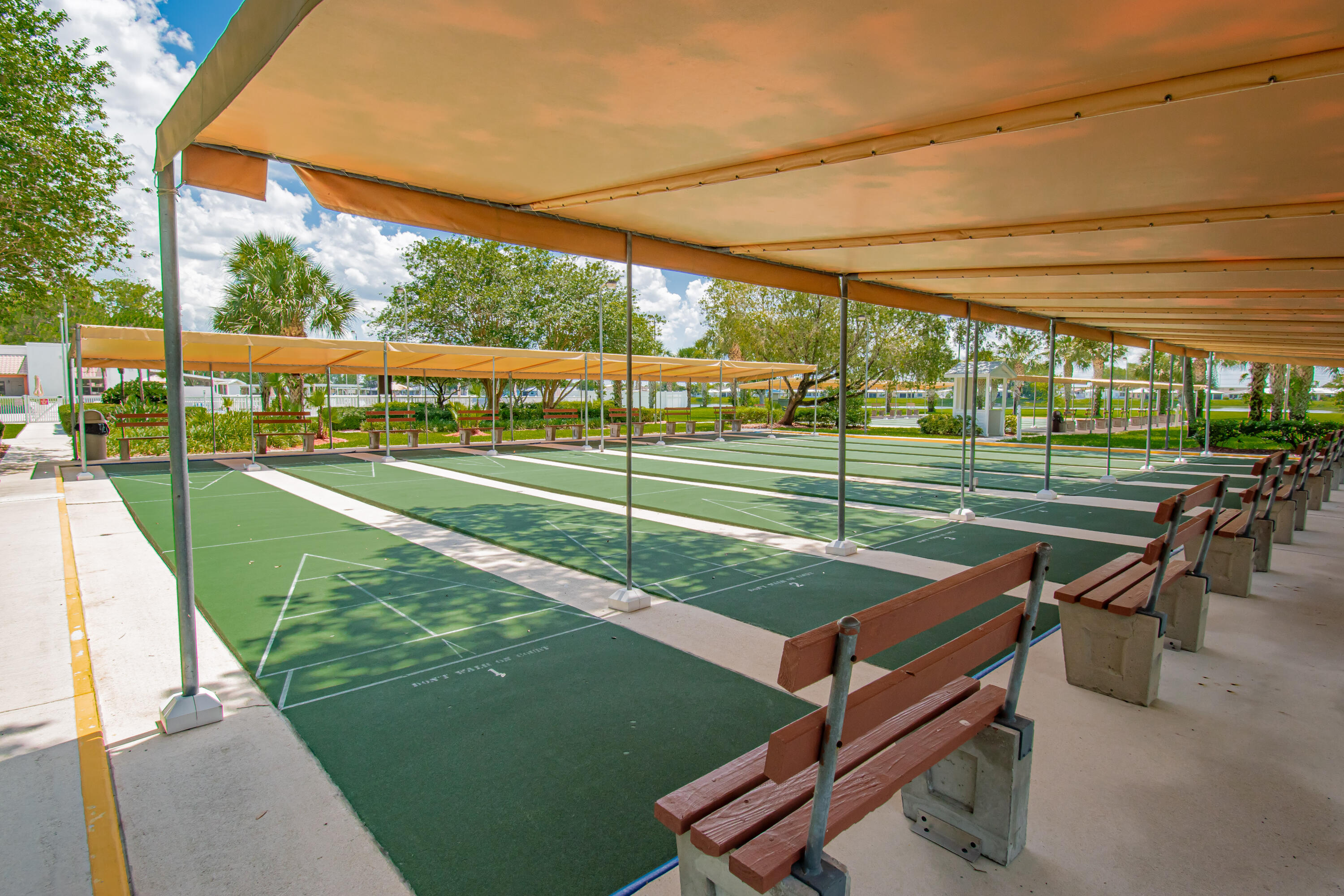 SPANISH LAKES FAIRWAYS LEASEHOLD ESTATES - Residential