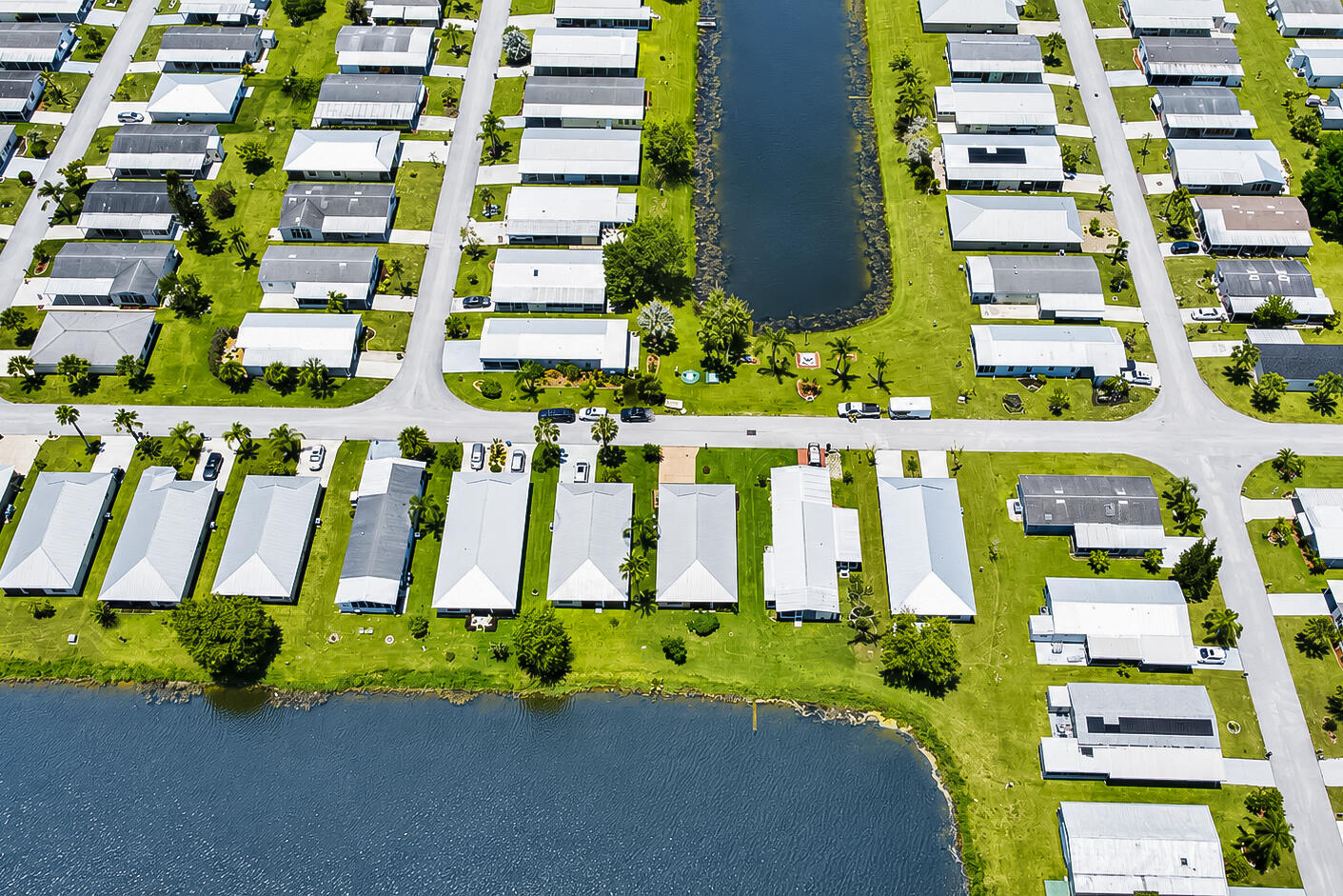 SPANISH LAKES FAIRWAYS LEASEHOLD ESTATES - Residential