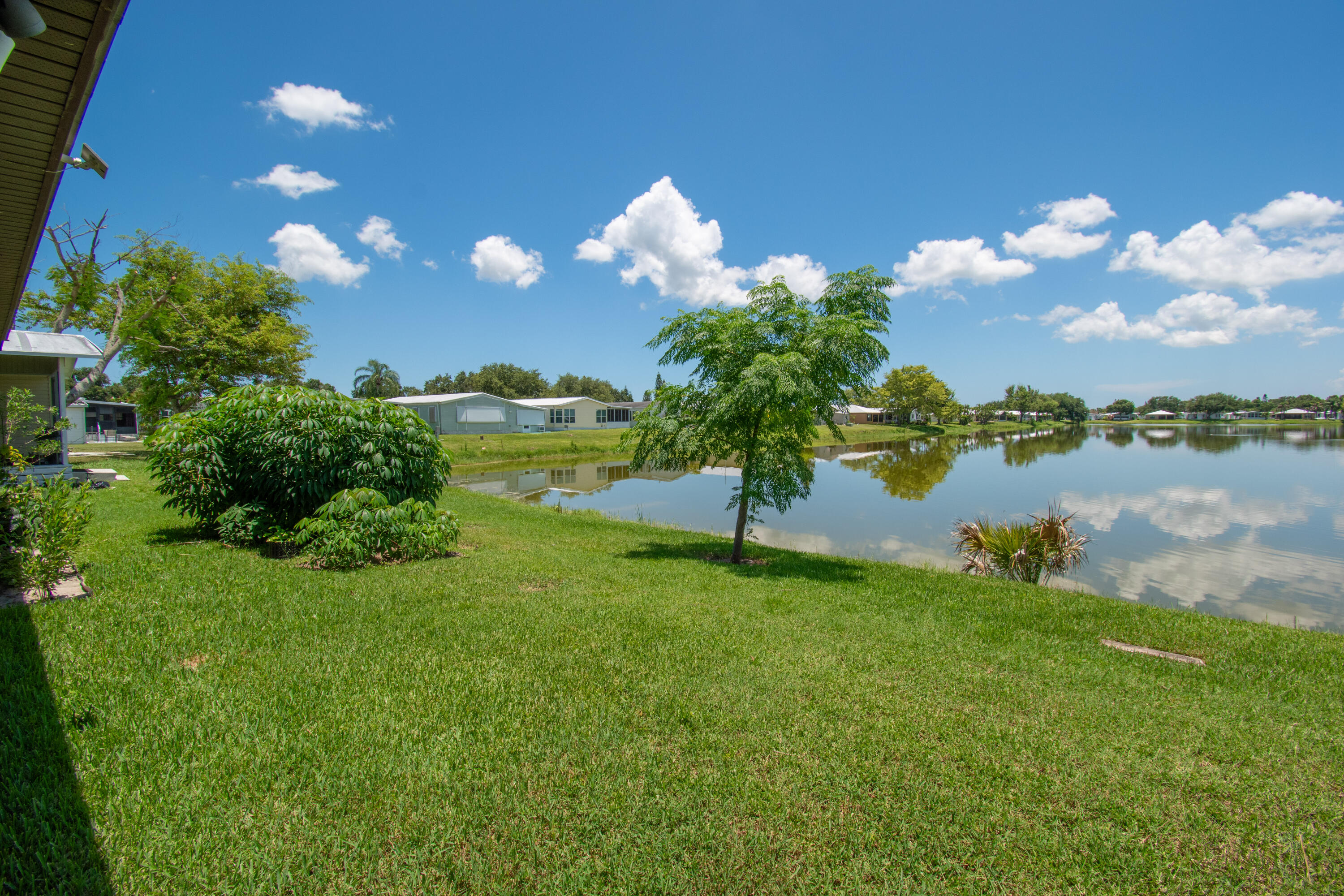 SPANISH LAKES FAIRWAYS LEASEHOLD ESTATES - Residential
