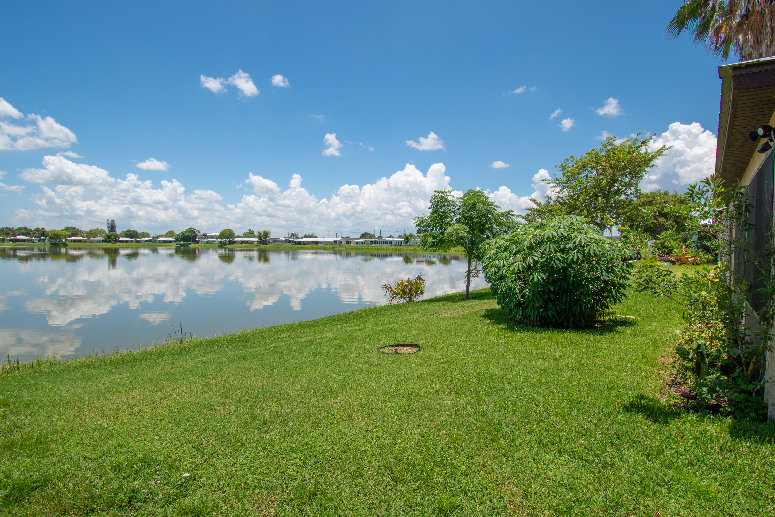 SPANISH LAKES FAIRWAYS LEASEHOLD ESTATES - Residential