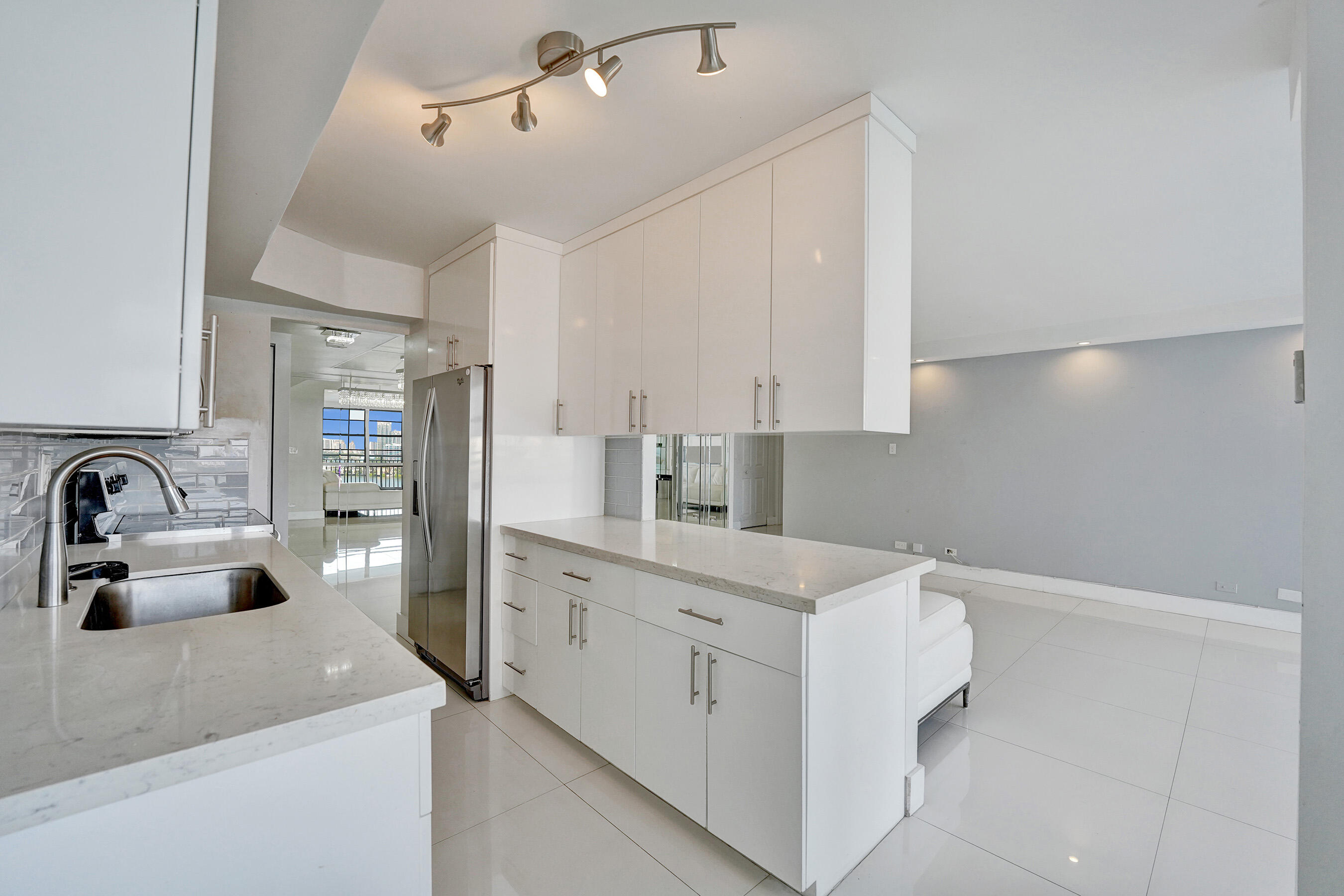 Winston Towers 500 - Residential