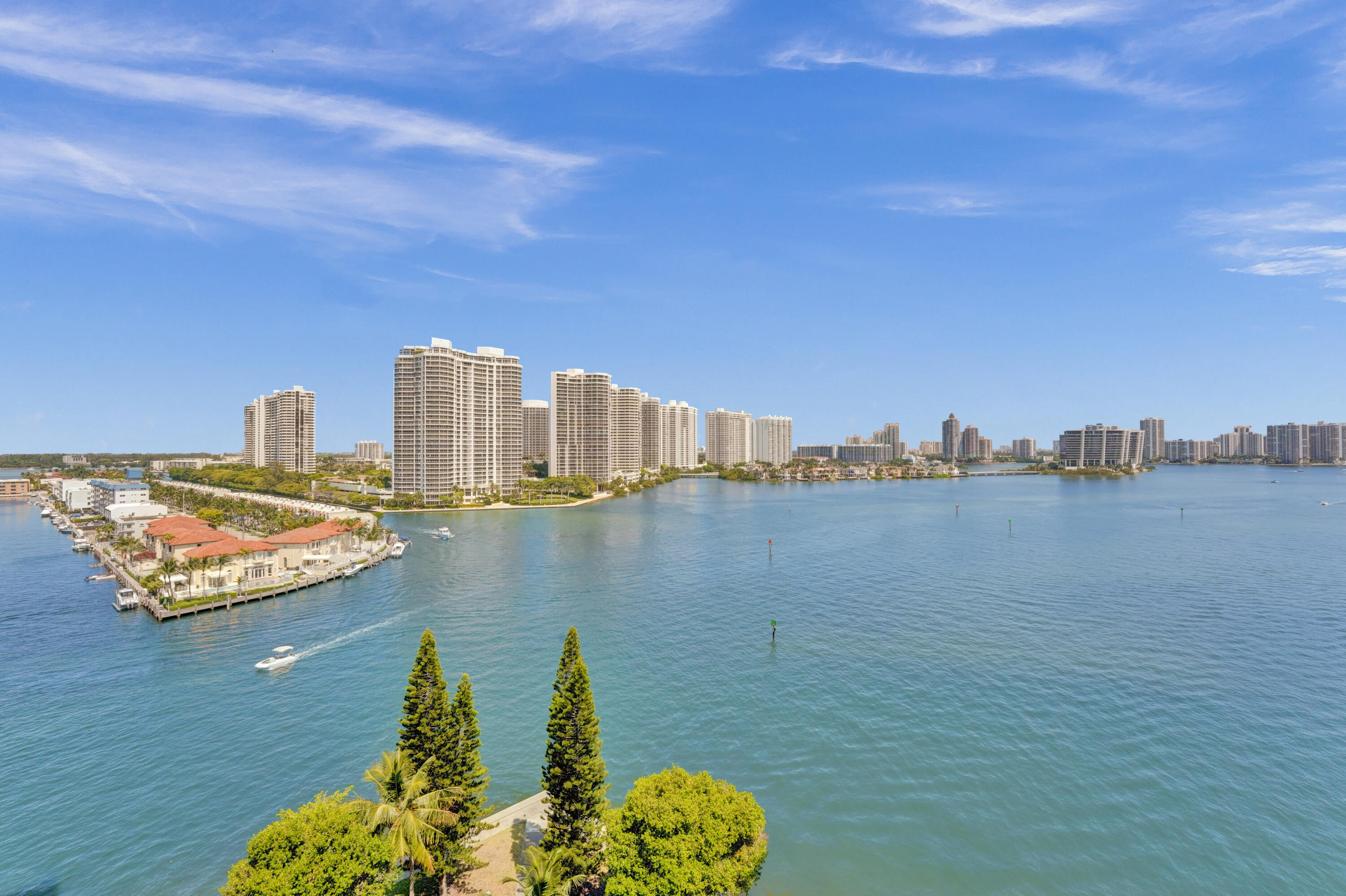 Winston Towers 500 - Residential