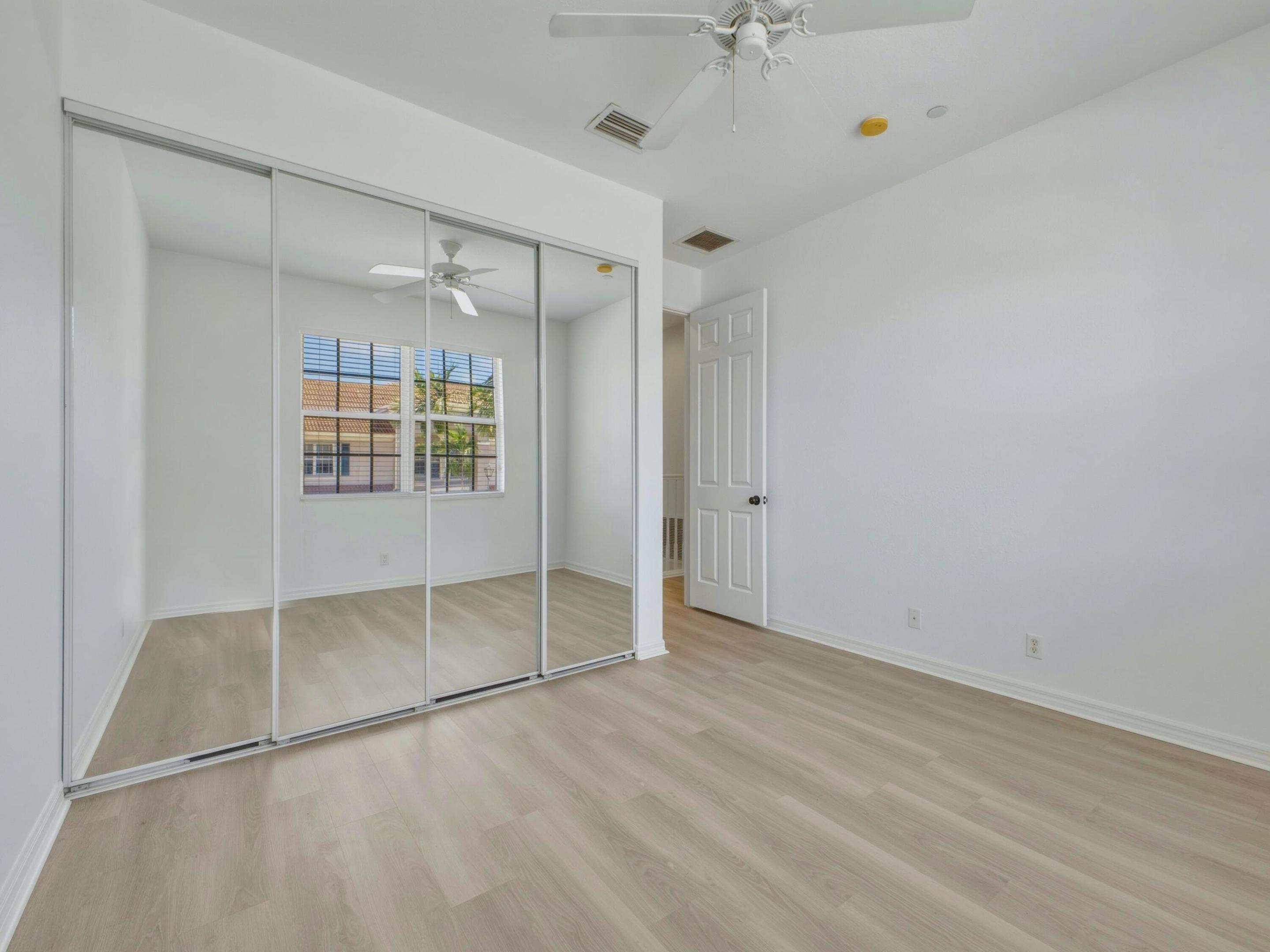 CARRIAGE POINTE - Residential Lease