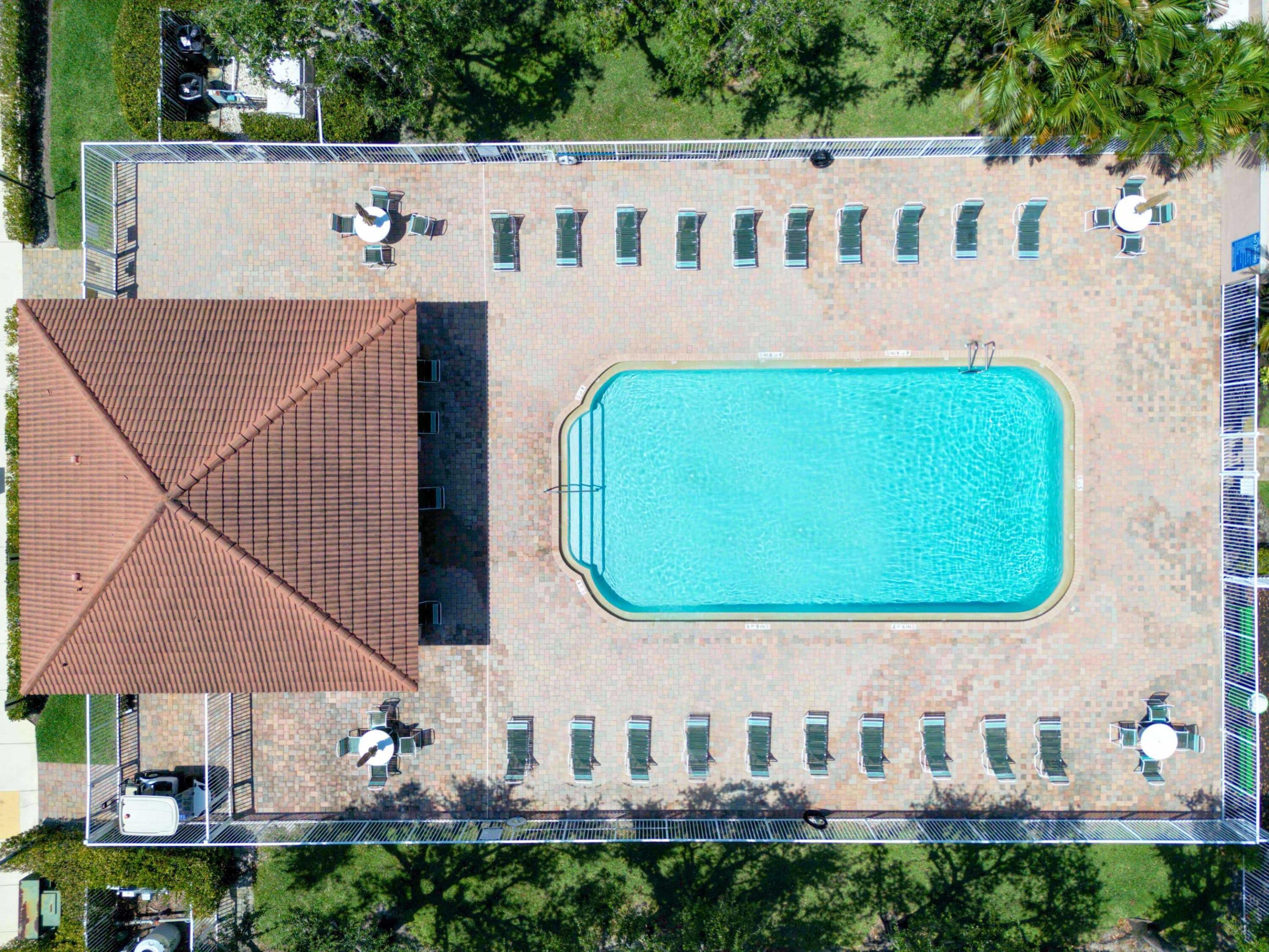 CARRIAGE POINTE - Residential Lease
