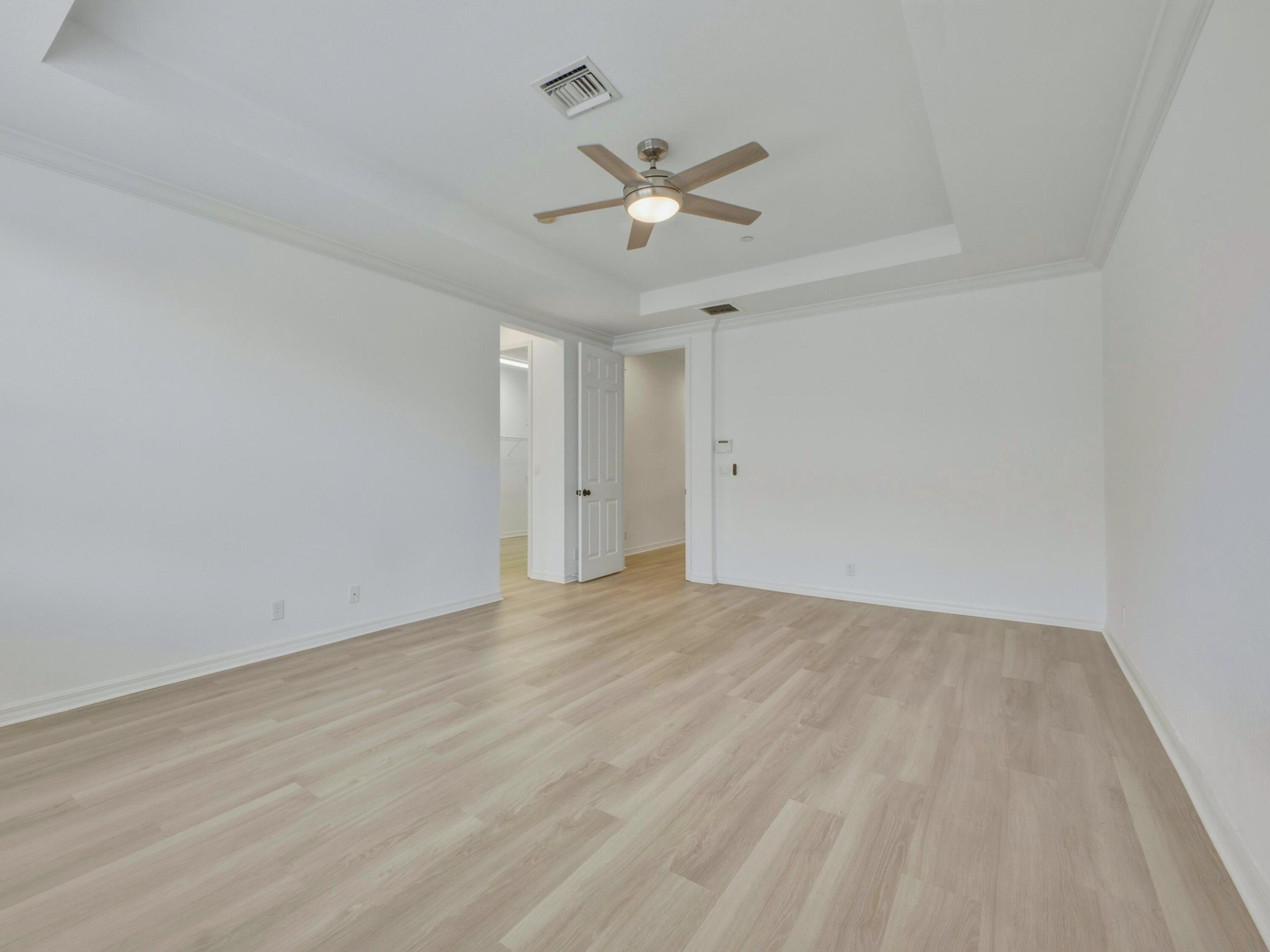 CARRIAGE POINTE - Residential Lease