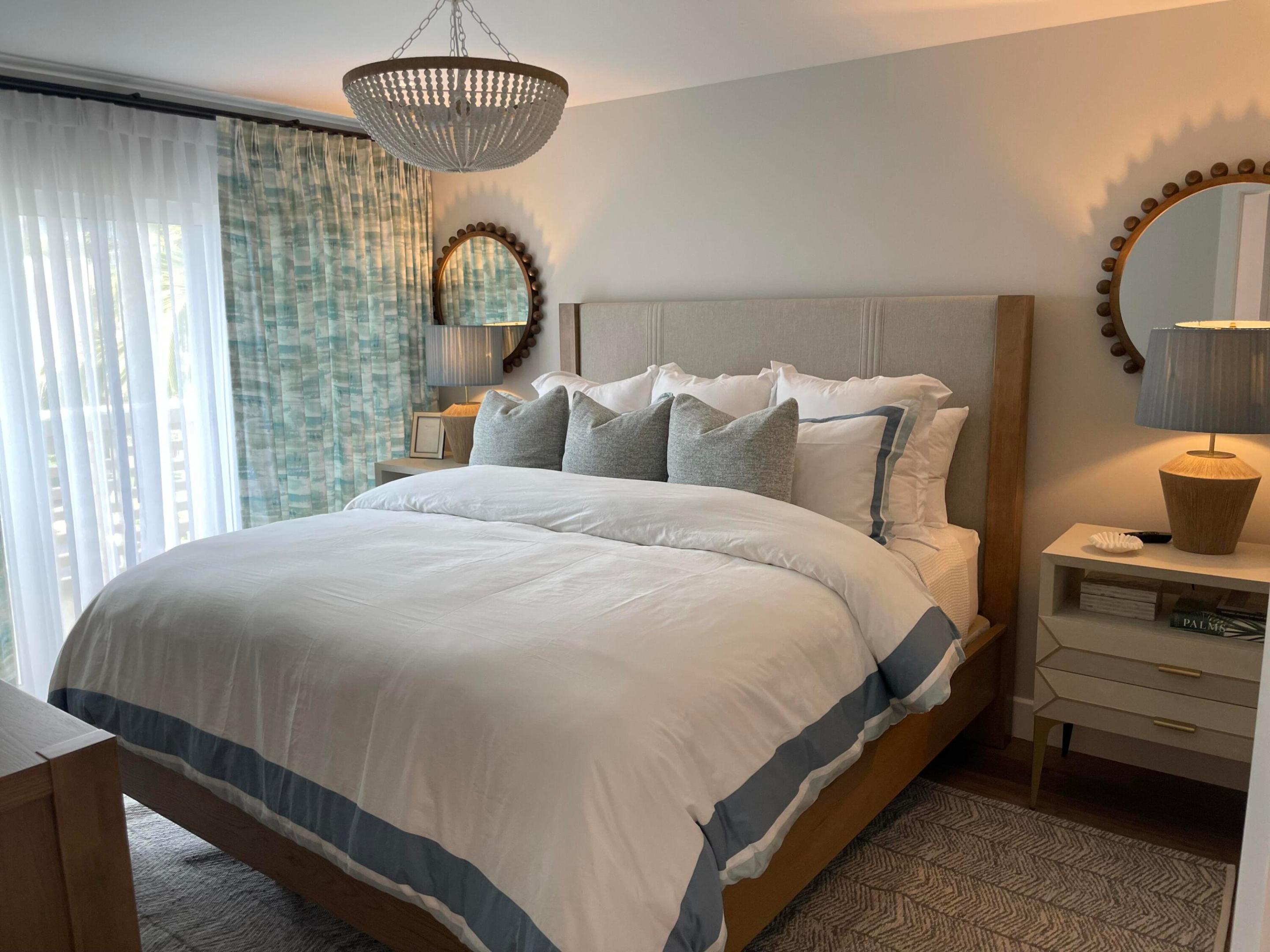 PALM BEACH WHITEHOUSE COND - Residential