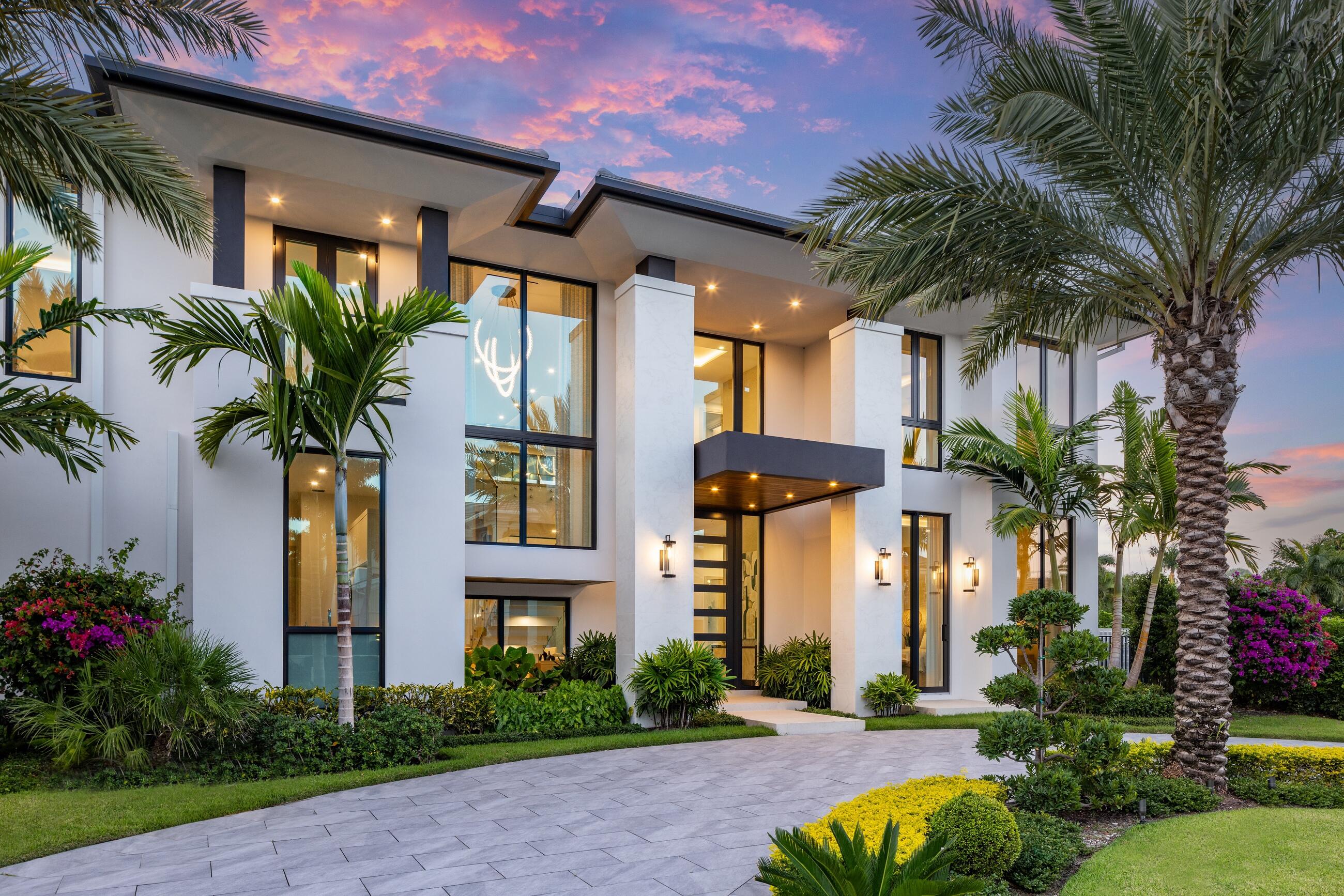 ROYAL PALM YACHT & COUNTRY CLUB - Residential