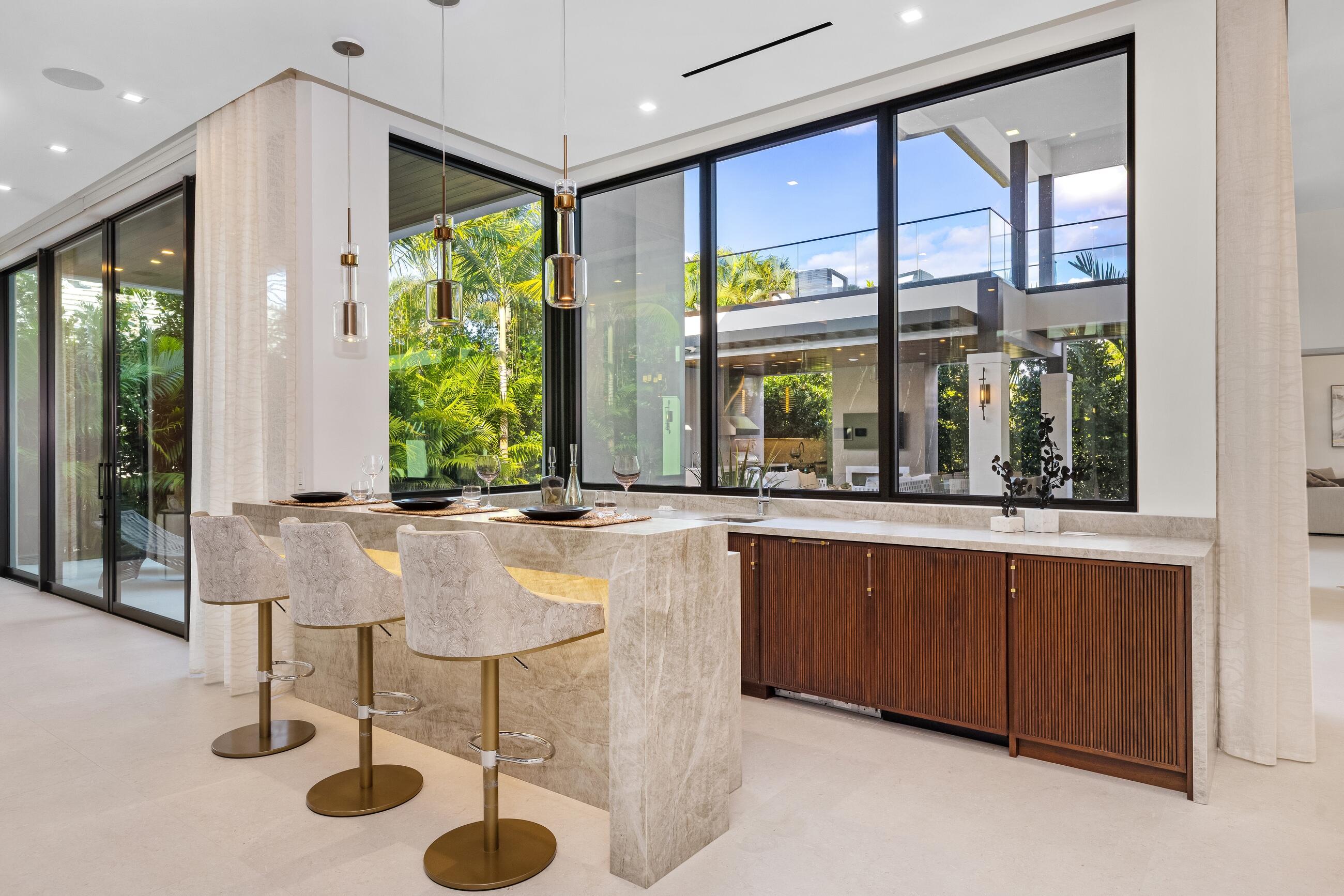 ROYAL PALM YACHT & COUNTRY CLUB - Residential