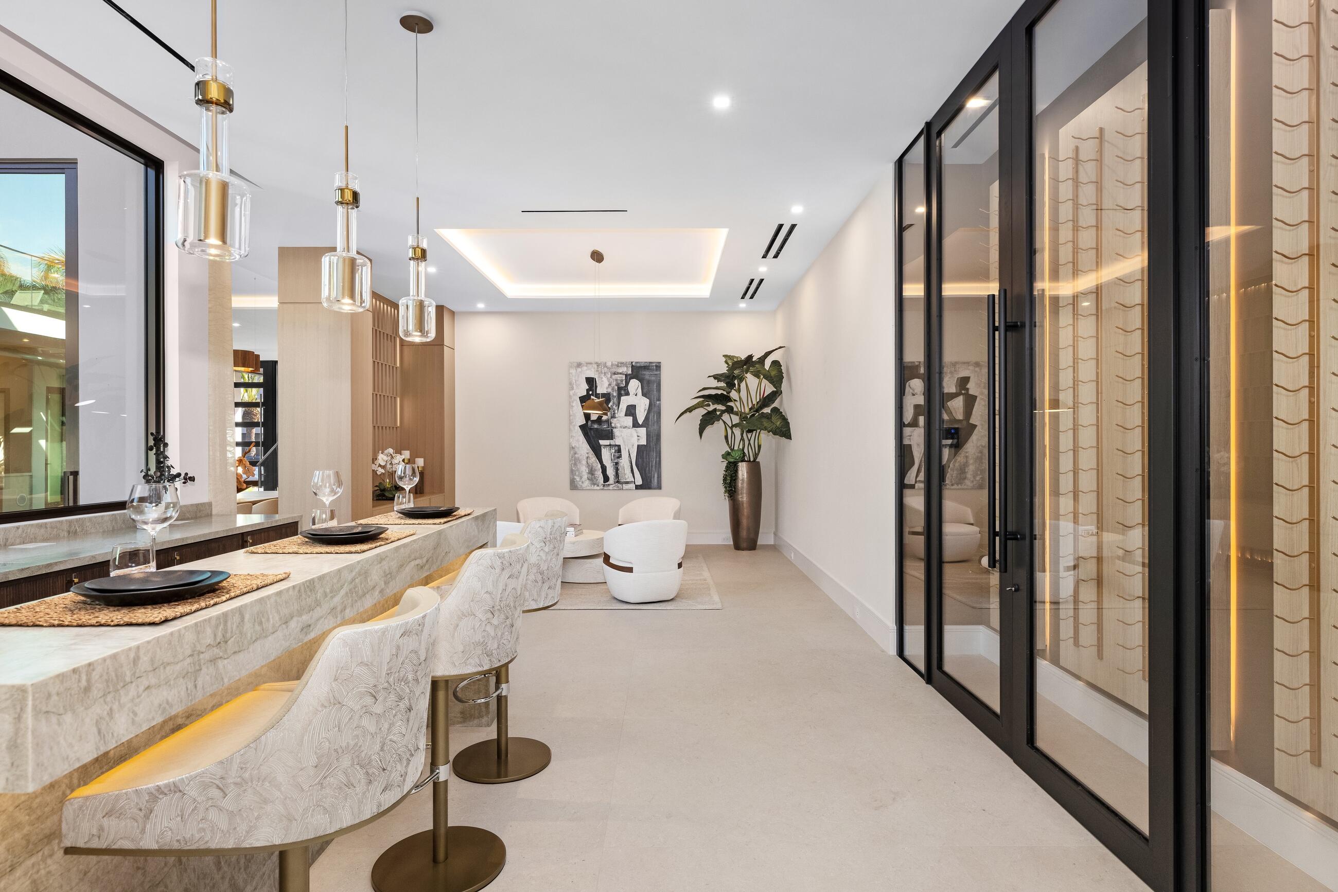 ROYAL PALM YACHT & COUNTRY CLUB - Residential