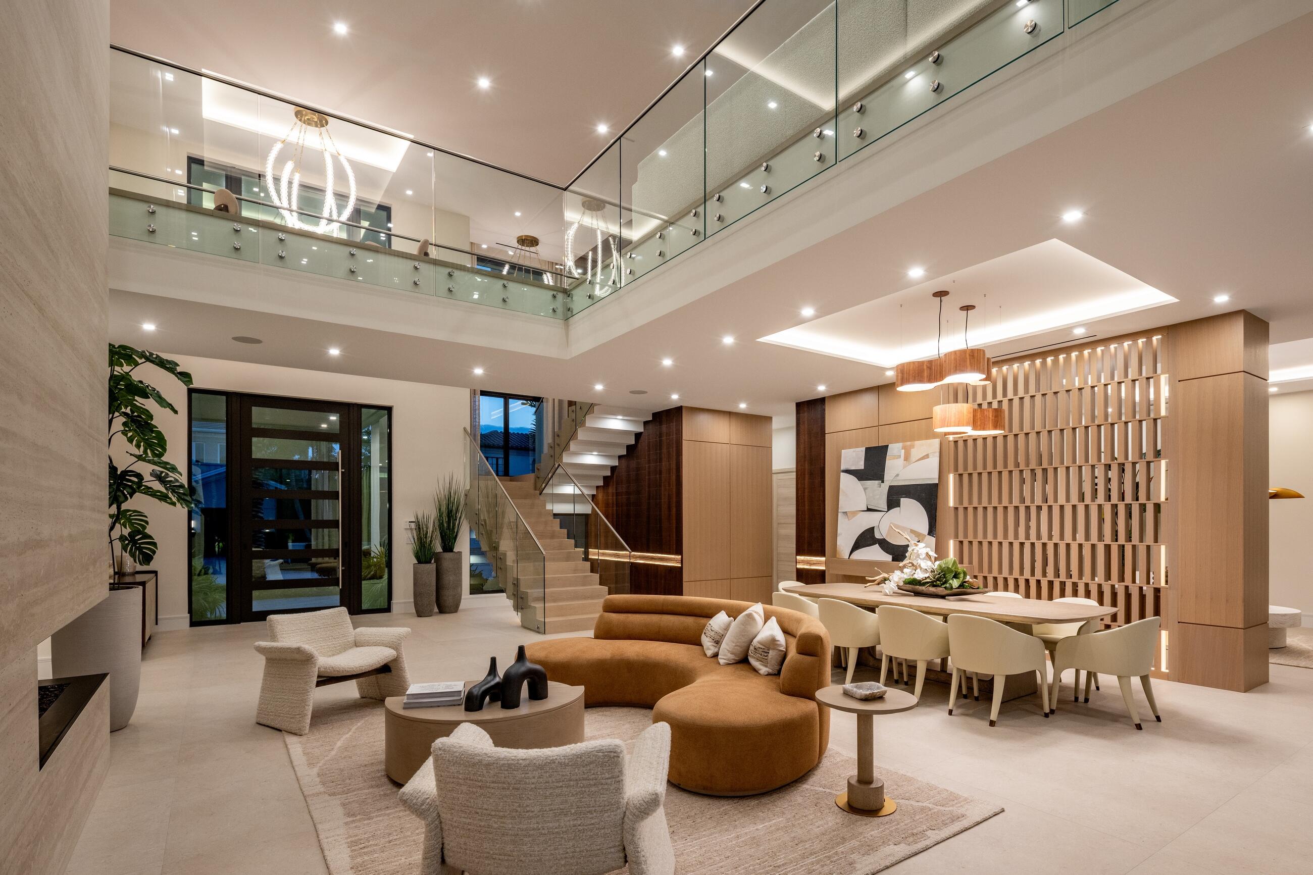 ROYAL PALM YACHT & COUNTRY CLUB - Residential