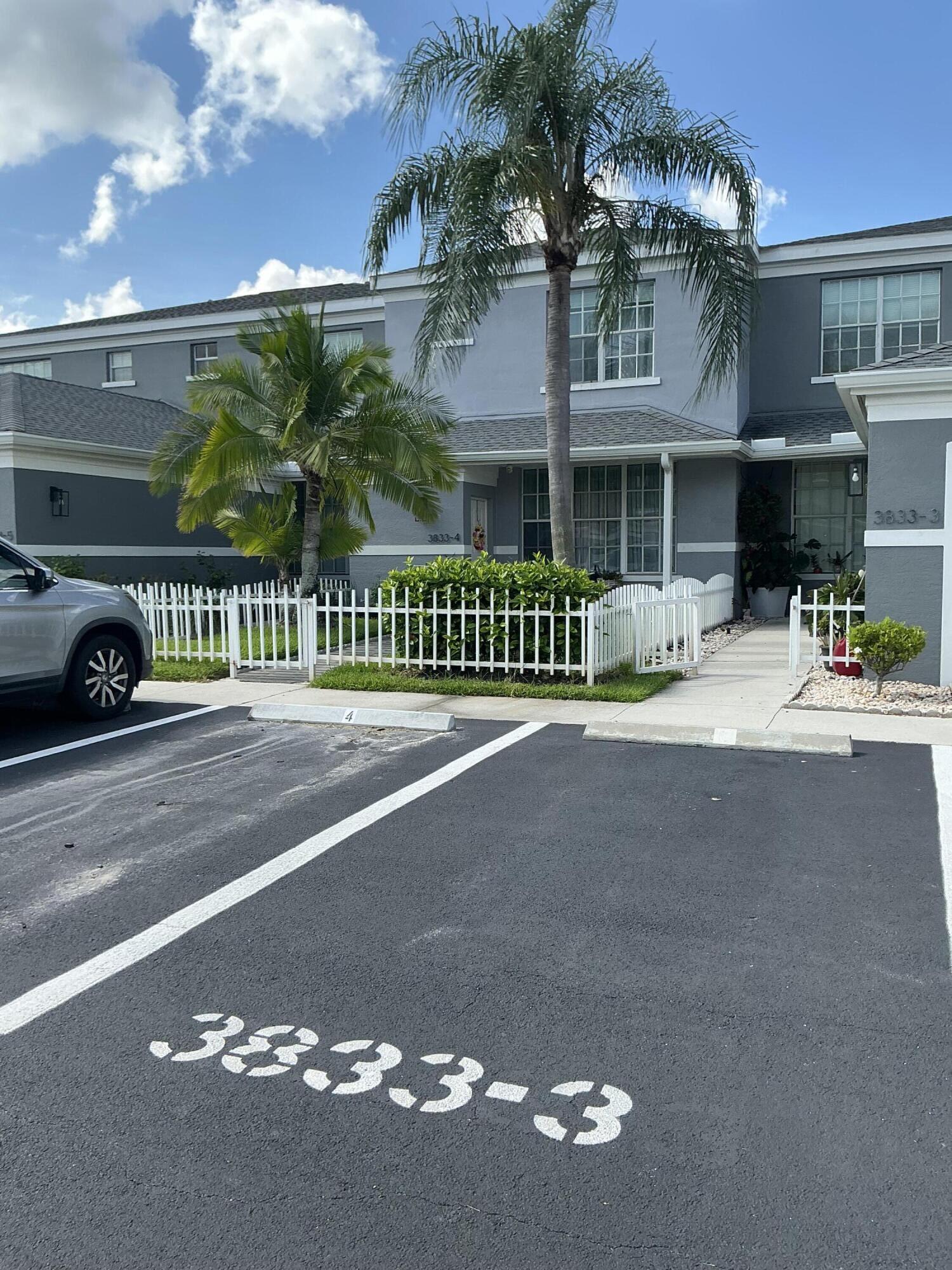 VIZCAYA VILLAS UNREC - Residential