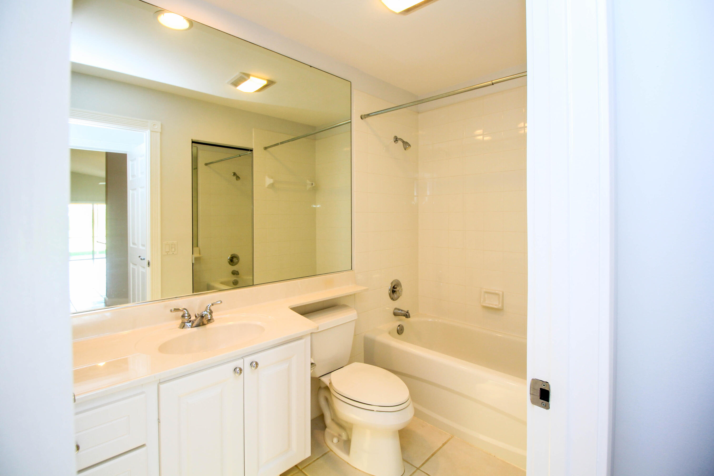 TRADITION PLAT NO  5 - Residential Lease