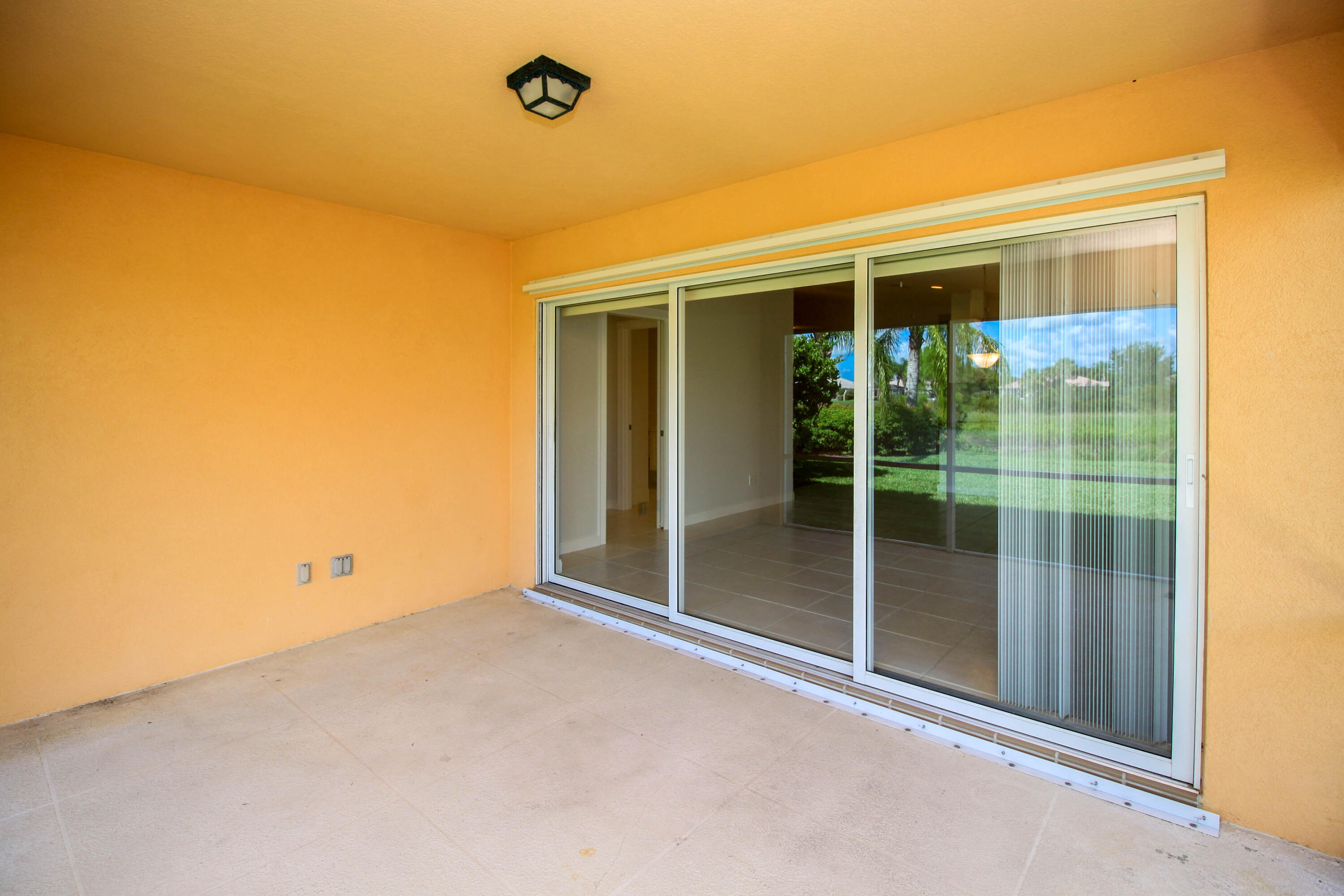TRADITION PLAT NO  5 - Residential Lease