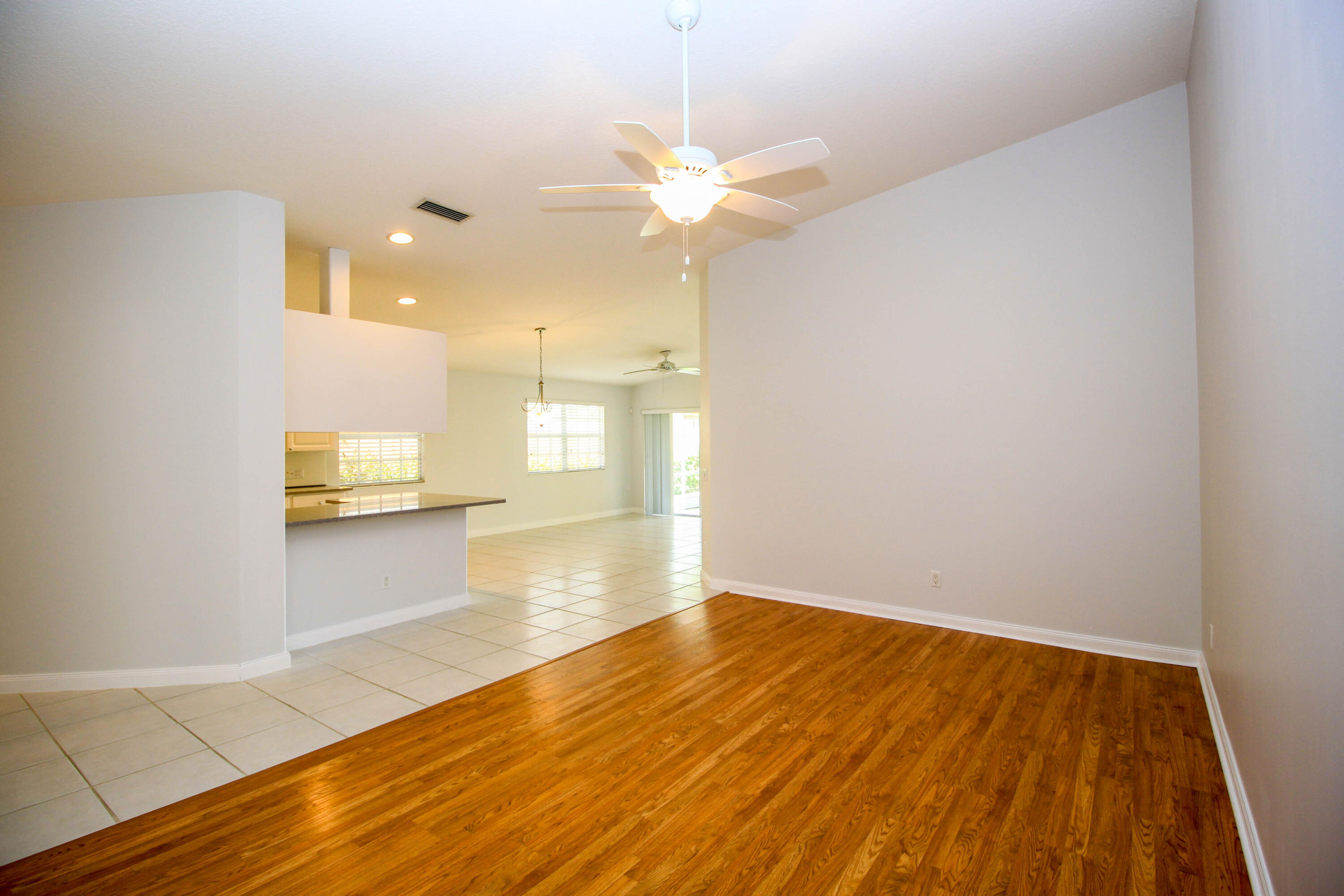 TRADITION PLAT NO  5 - Residential Lease