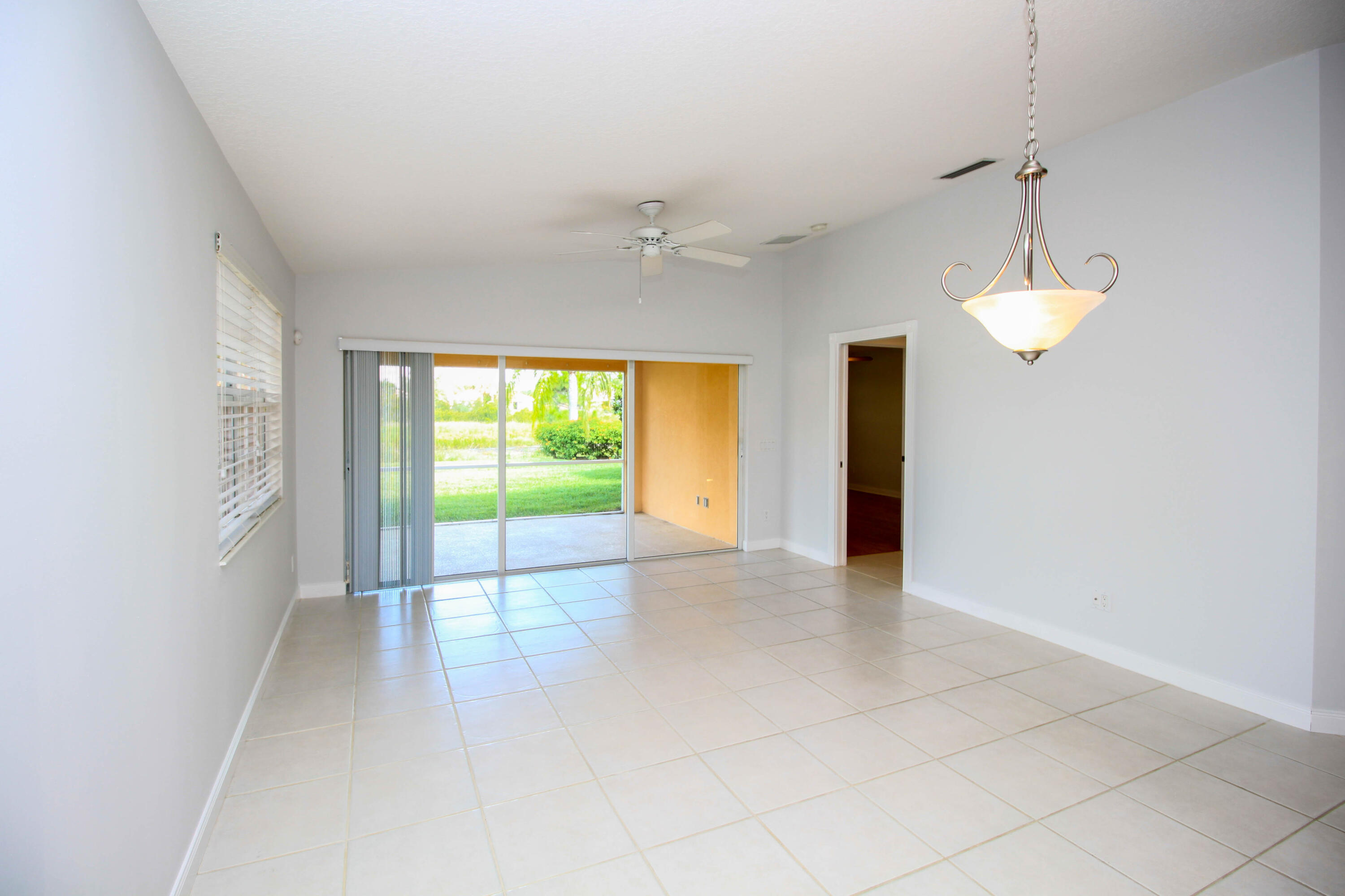 TRADITION PLAT NO  5 - Residential Lease