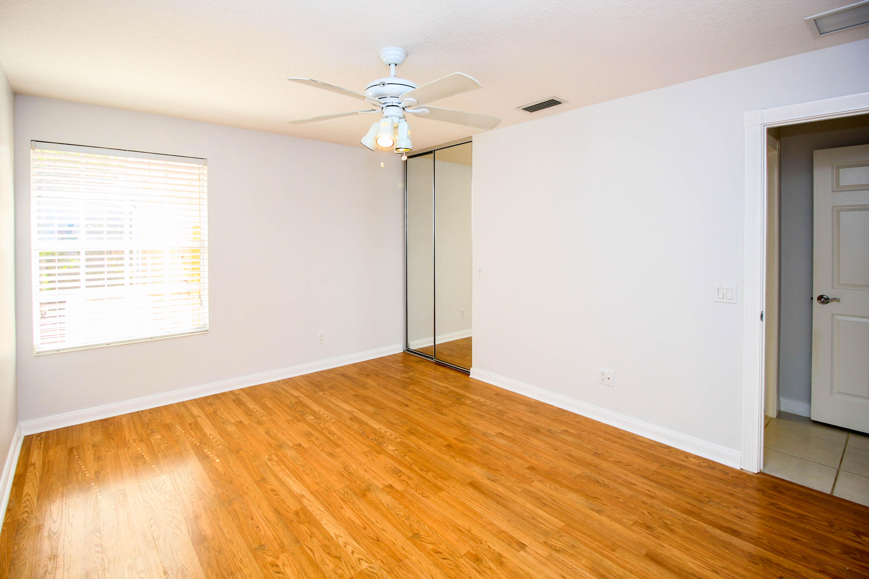 TRADITION PLAT NO  5 - Residential Lease