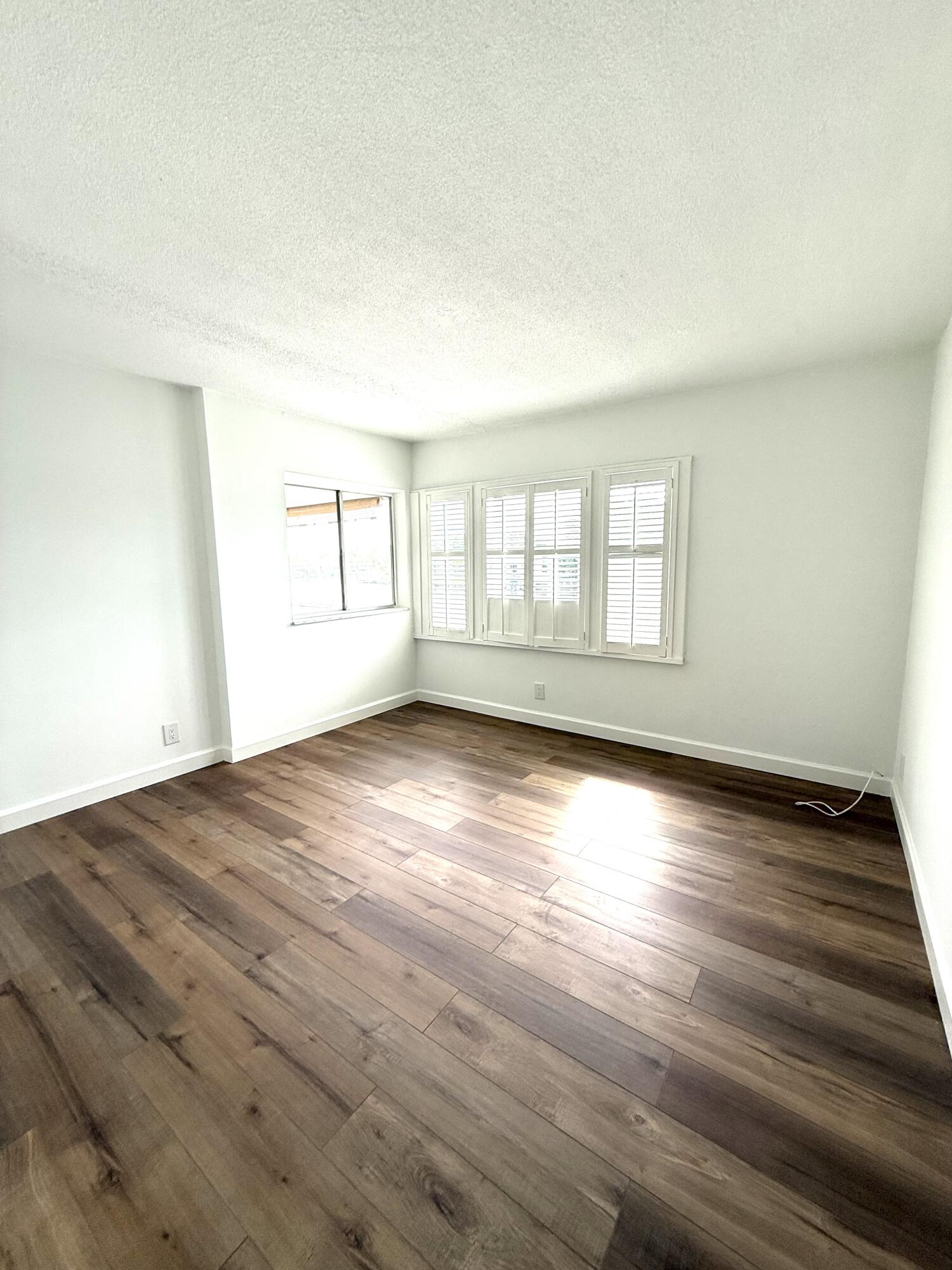 NORTH PALM BEACH VILLAGE OF 3 - Residential Lease