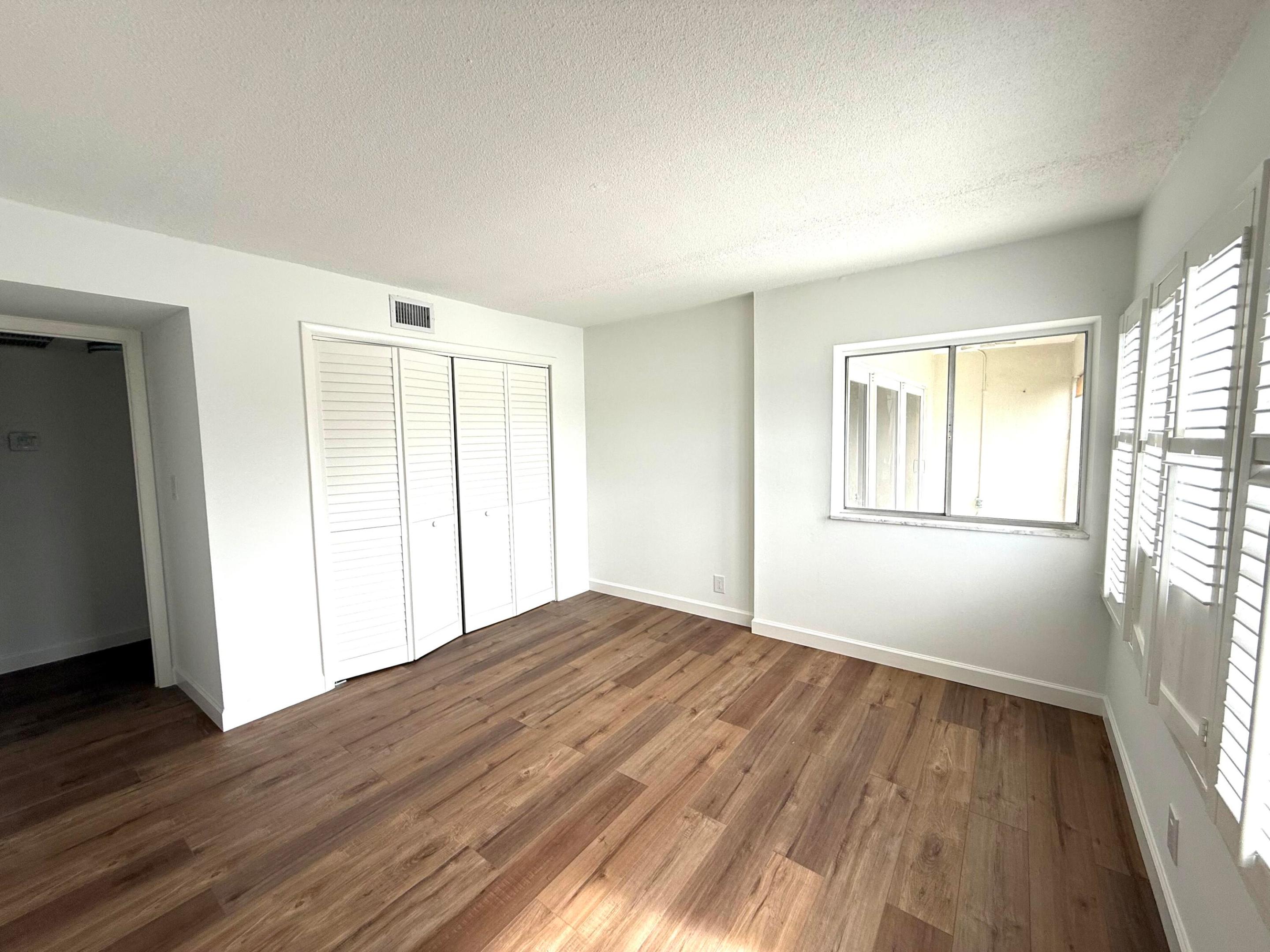 NORTH PALM BEACH VILLAGE OF 3 - Residential Lease