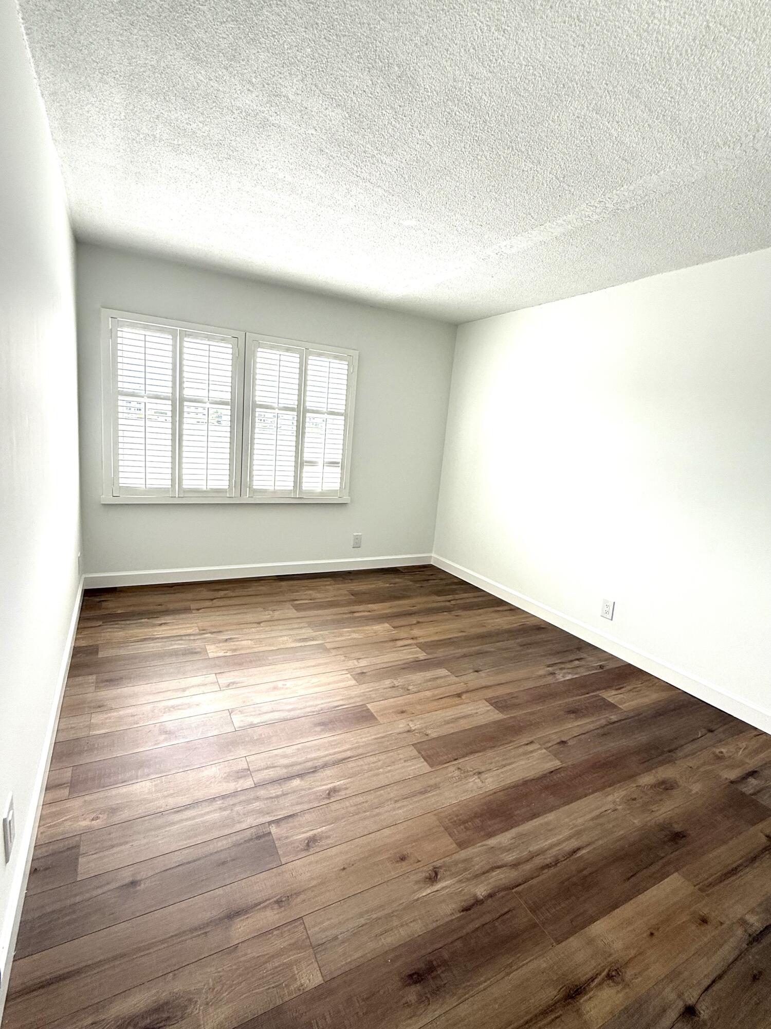 NORTH PALM BEACH VILLAGE OF 3 - Residential Lease