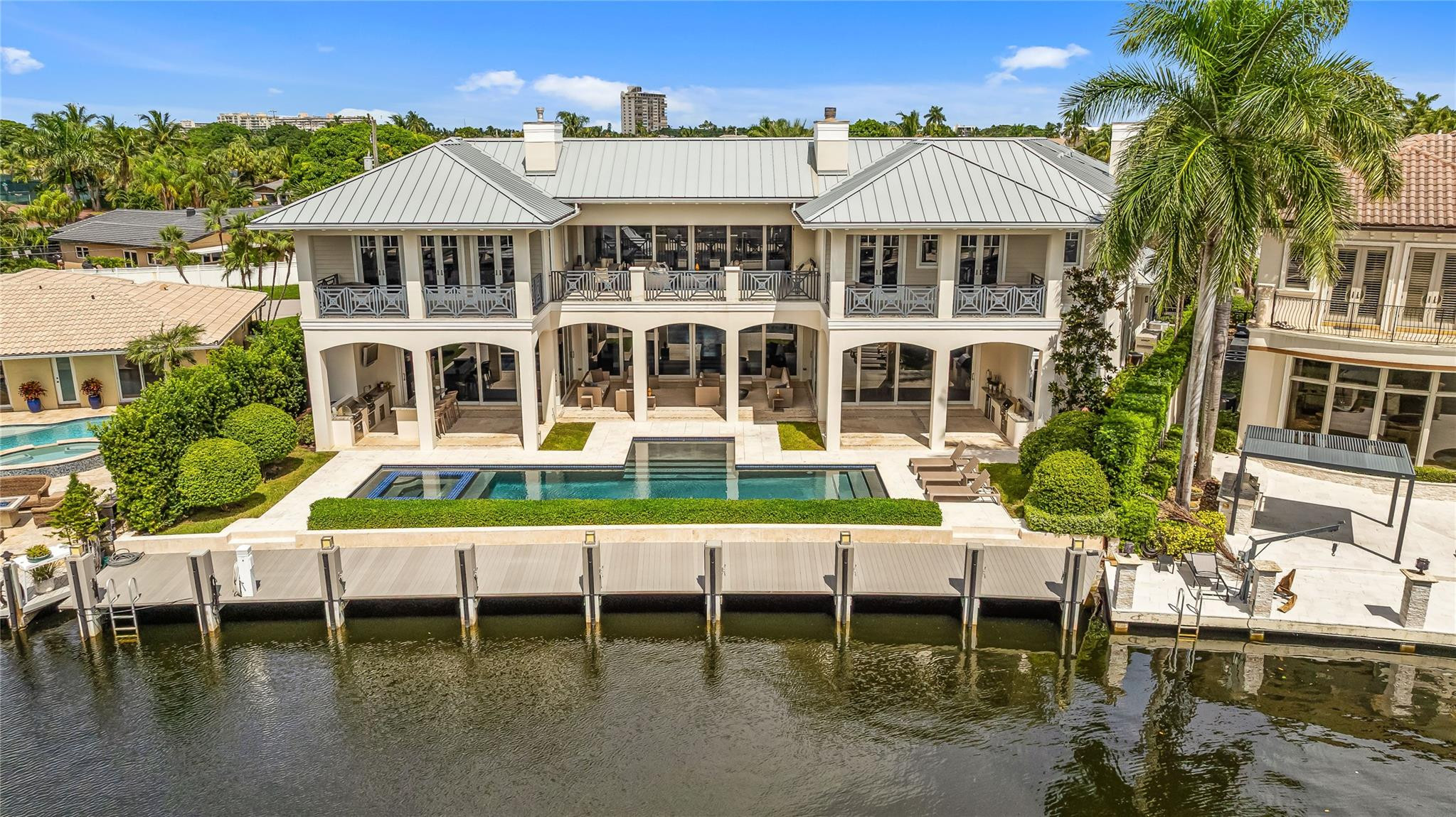 LIGHTHOUSE POINT - Residential