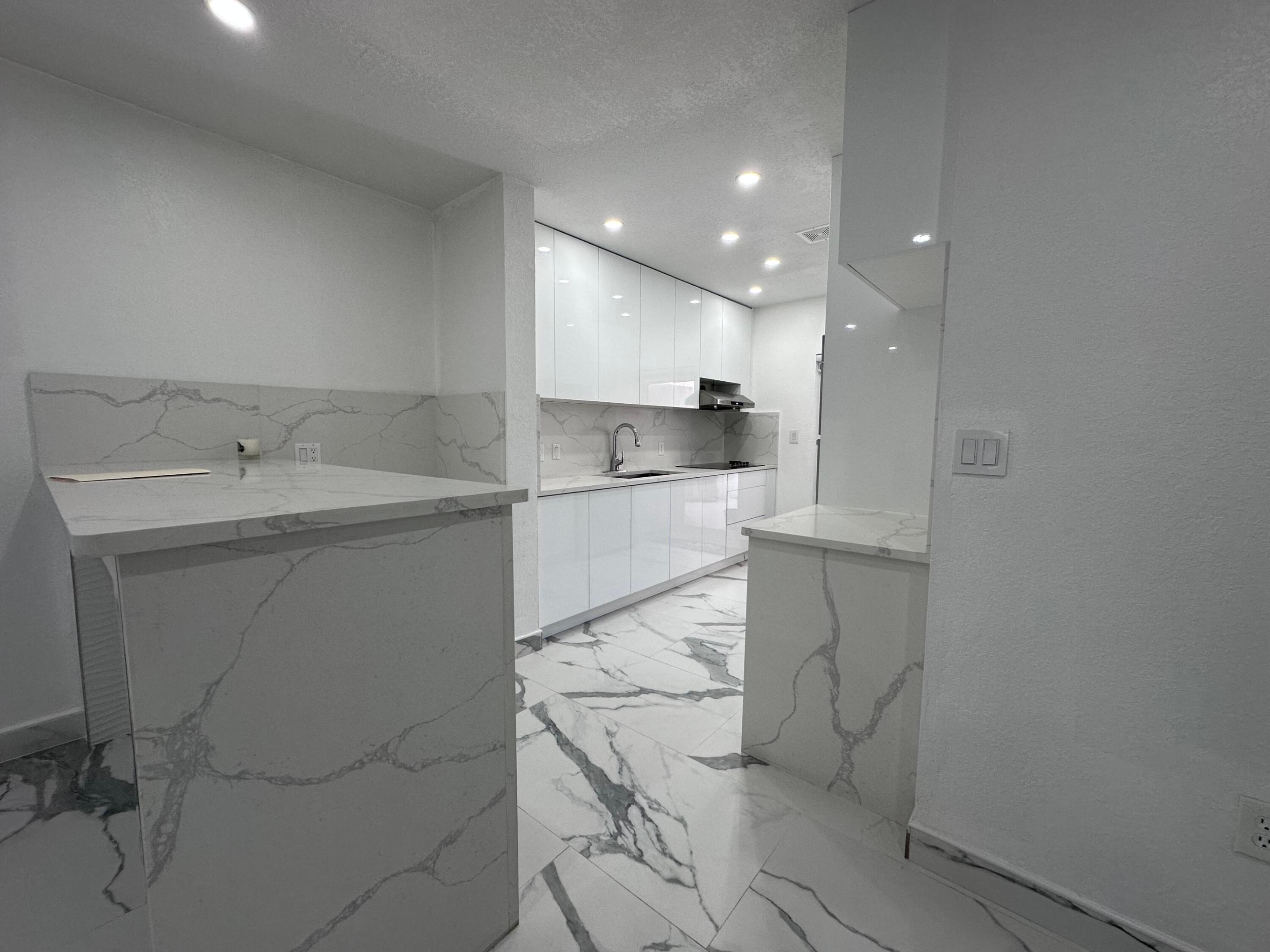 LOS PORTALES SEC B CONDO - Residential