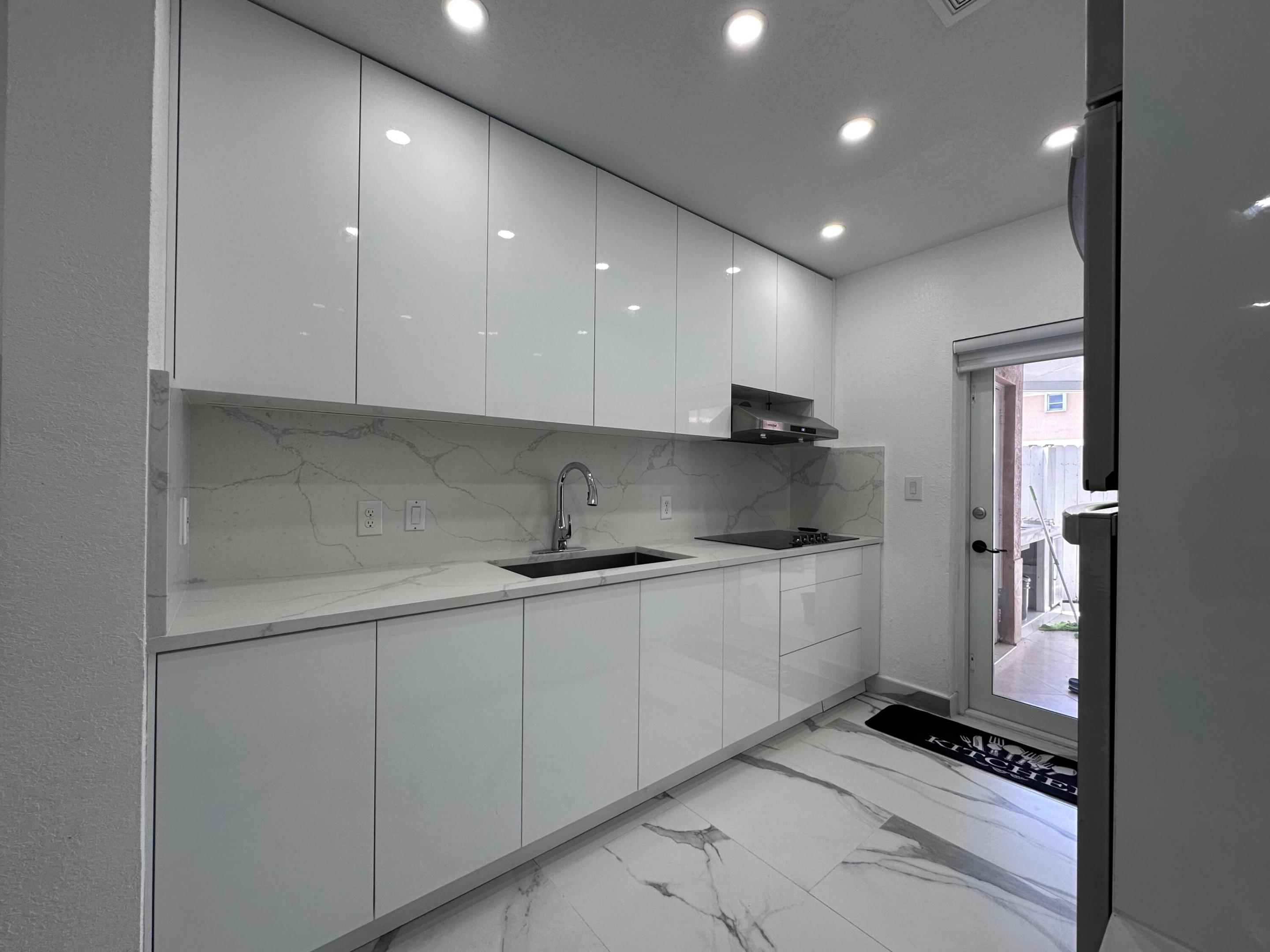 LOS PORTALES SEC B CONDO - Residential